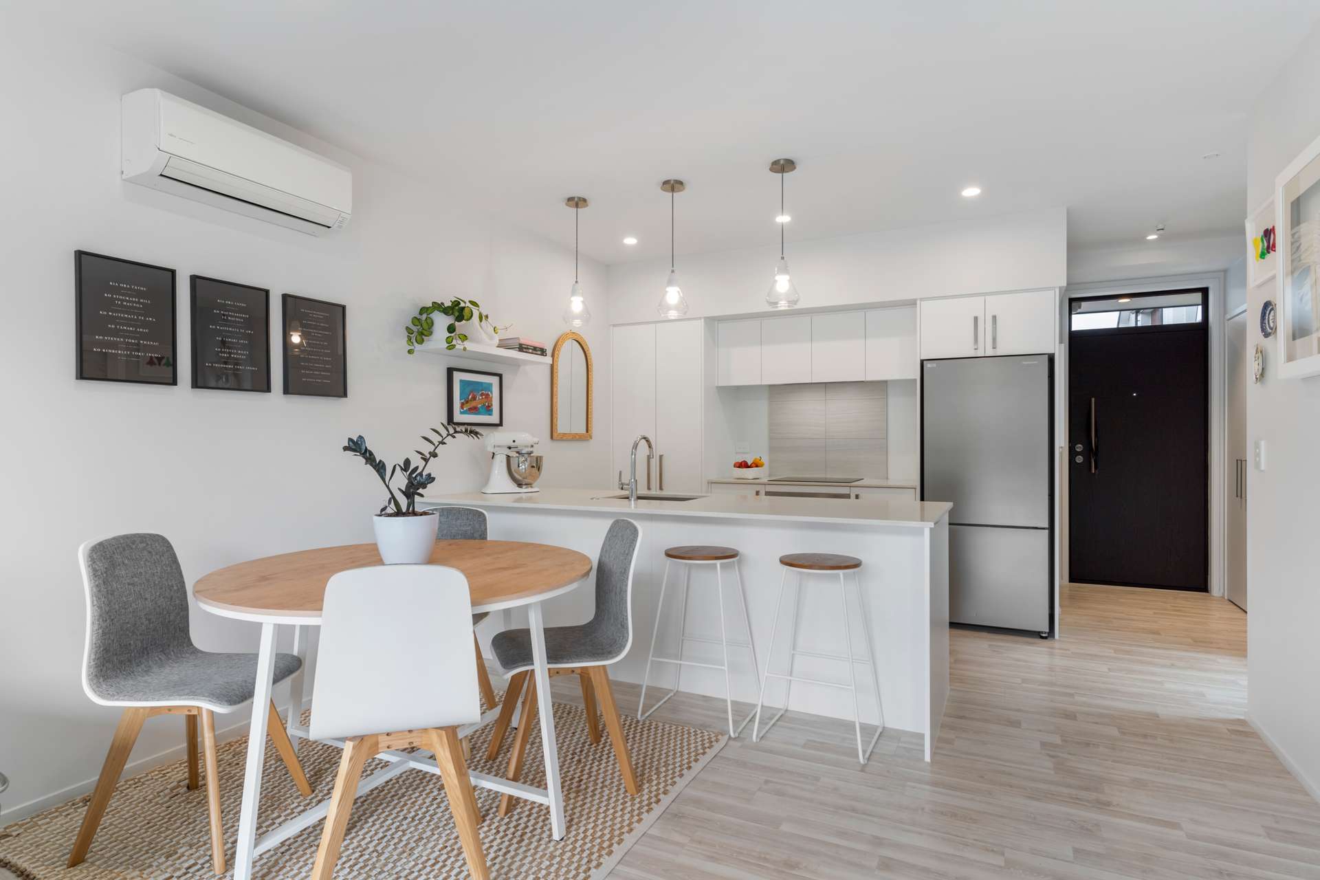 13 Gateway Avenue photo 16