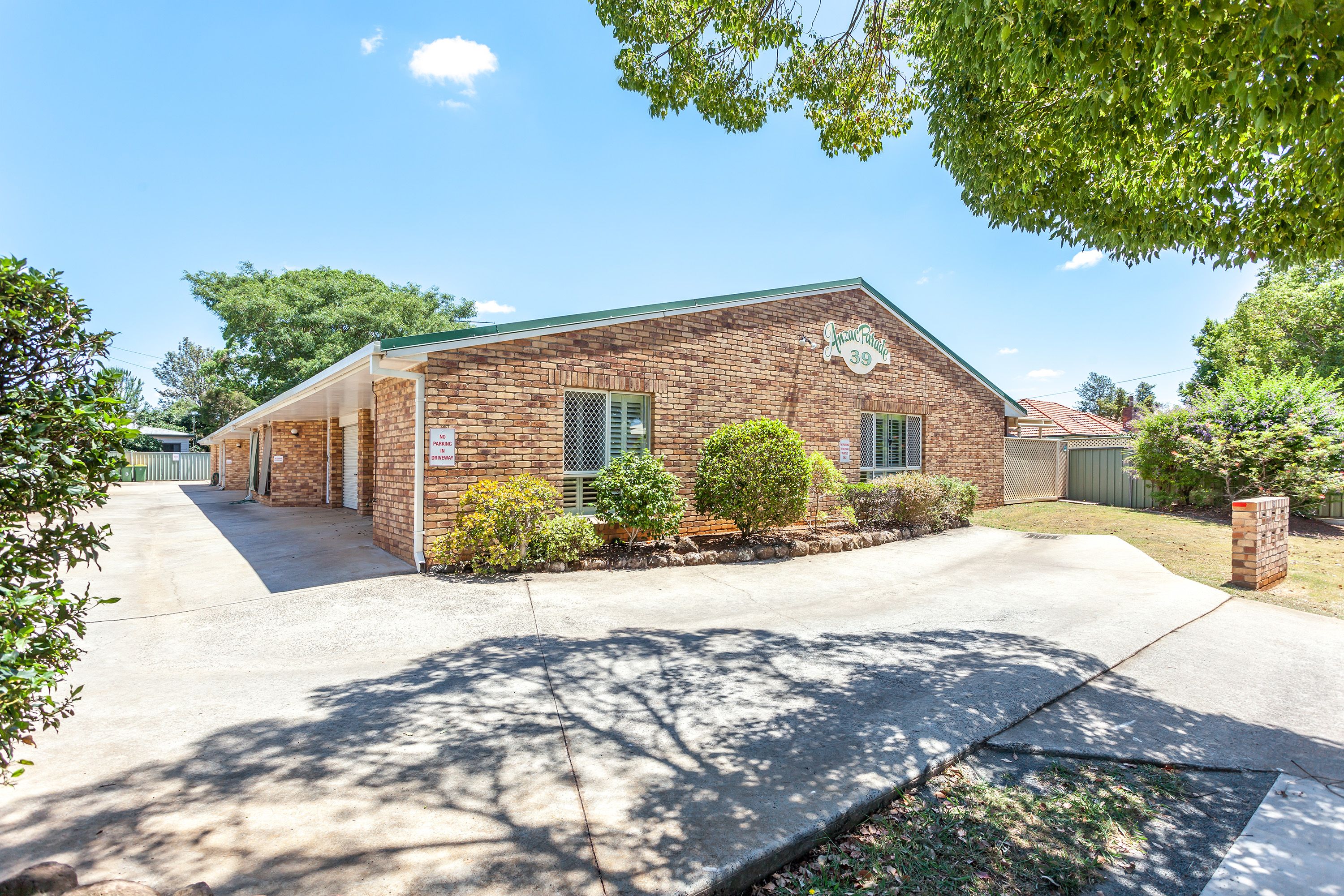 39 Anzac Avenue, Newtown QLD 4350