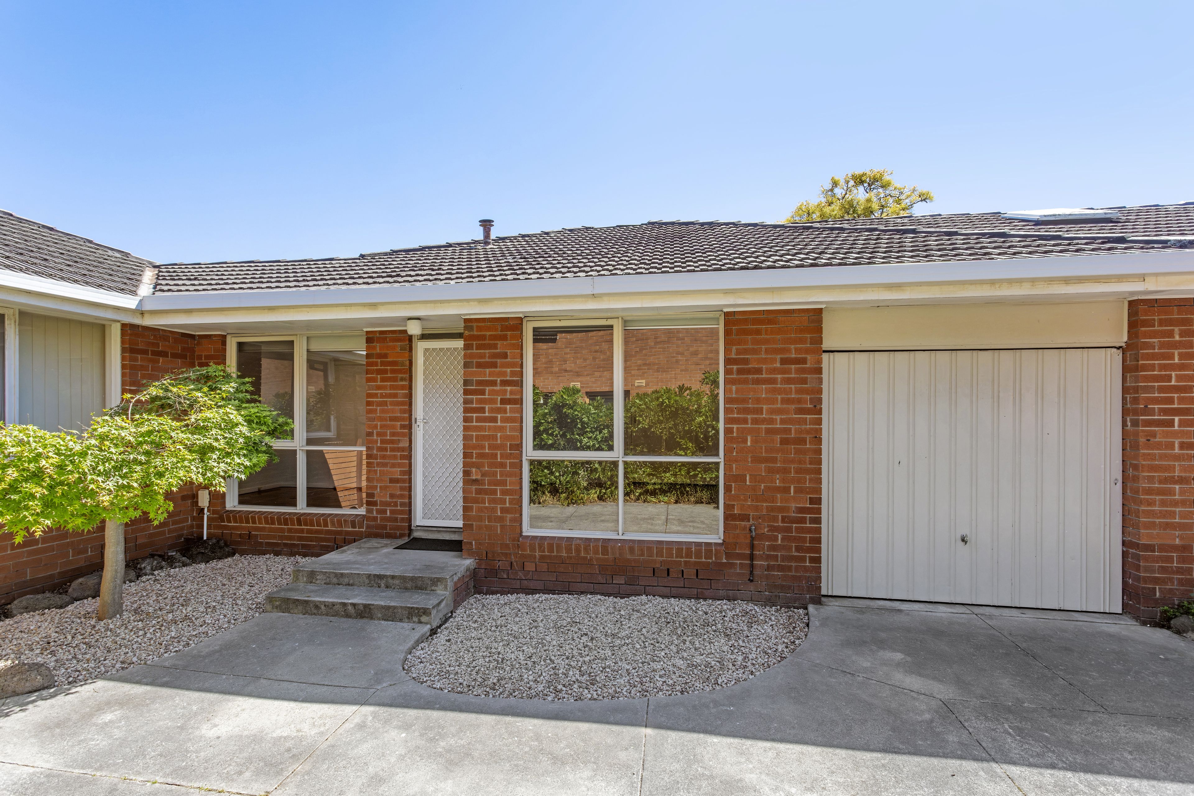 2/43 Belsize Avenue — photo from Ray White Carnegie