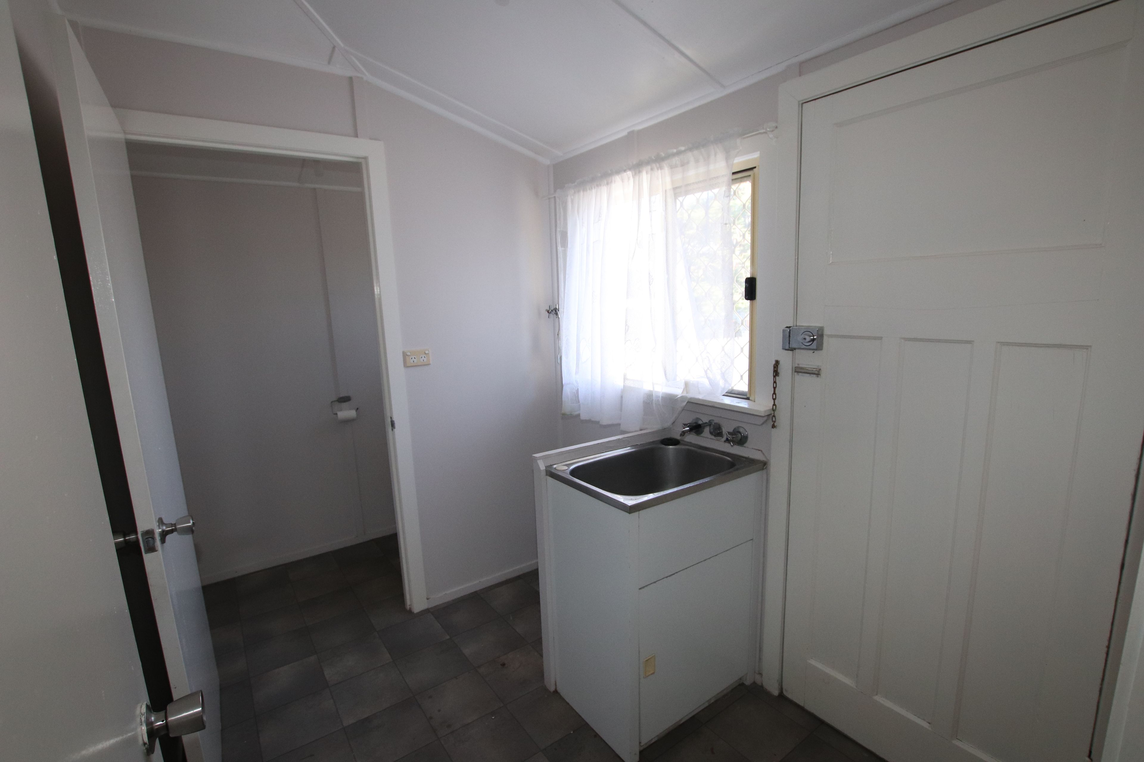 83 Grevillea Street — photo 11 of 11