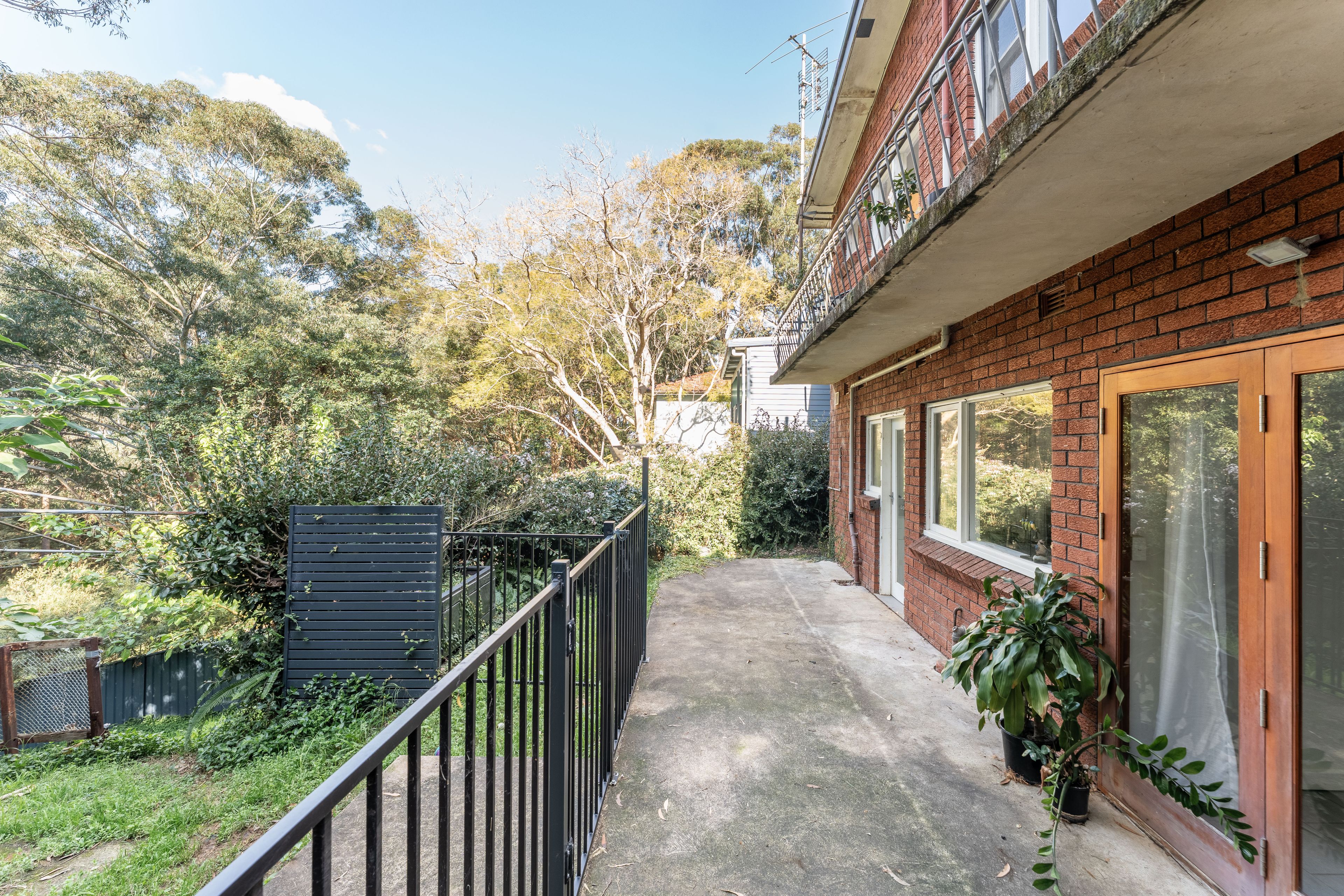 61 Stephen Drive — photo 11 of 13