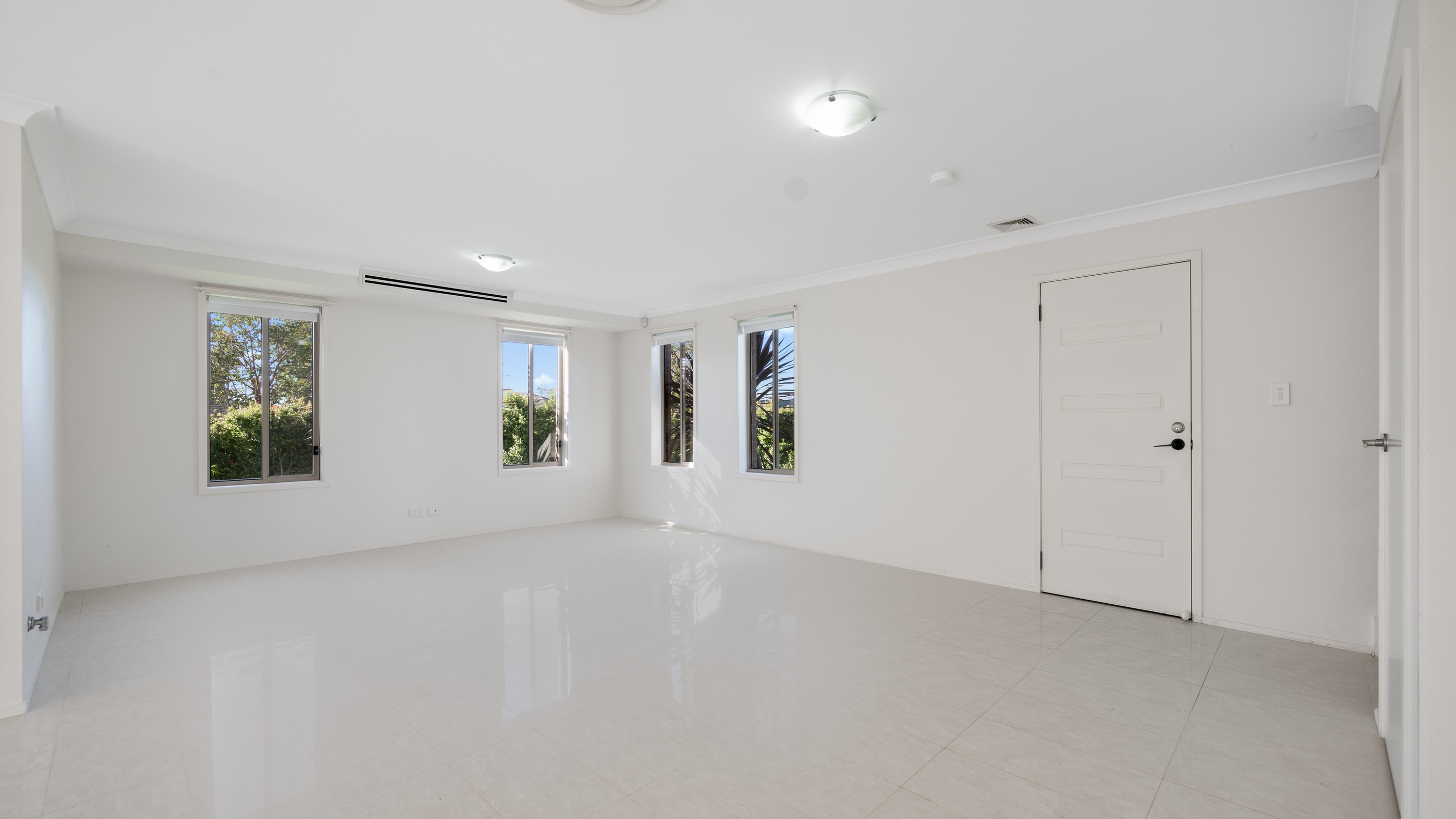 21 Talana Hill Drive, Edmondson Park, NSW 2174