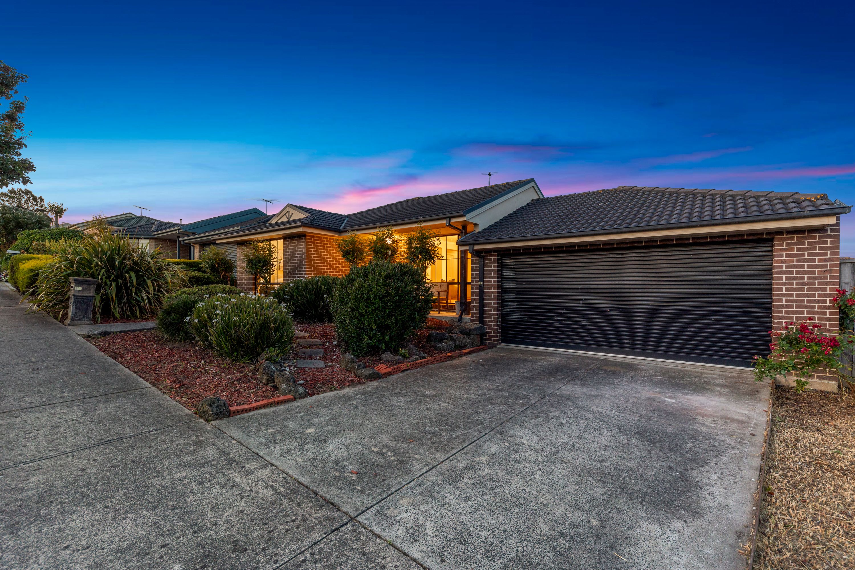 10 Tuscany Rise, Pakenham, VIC 3810