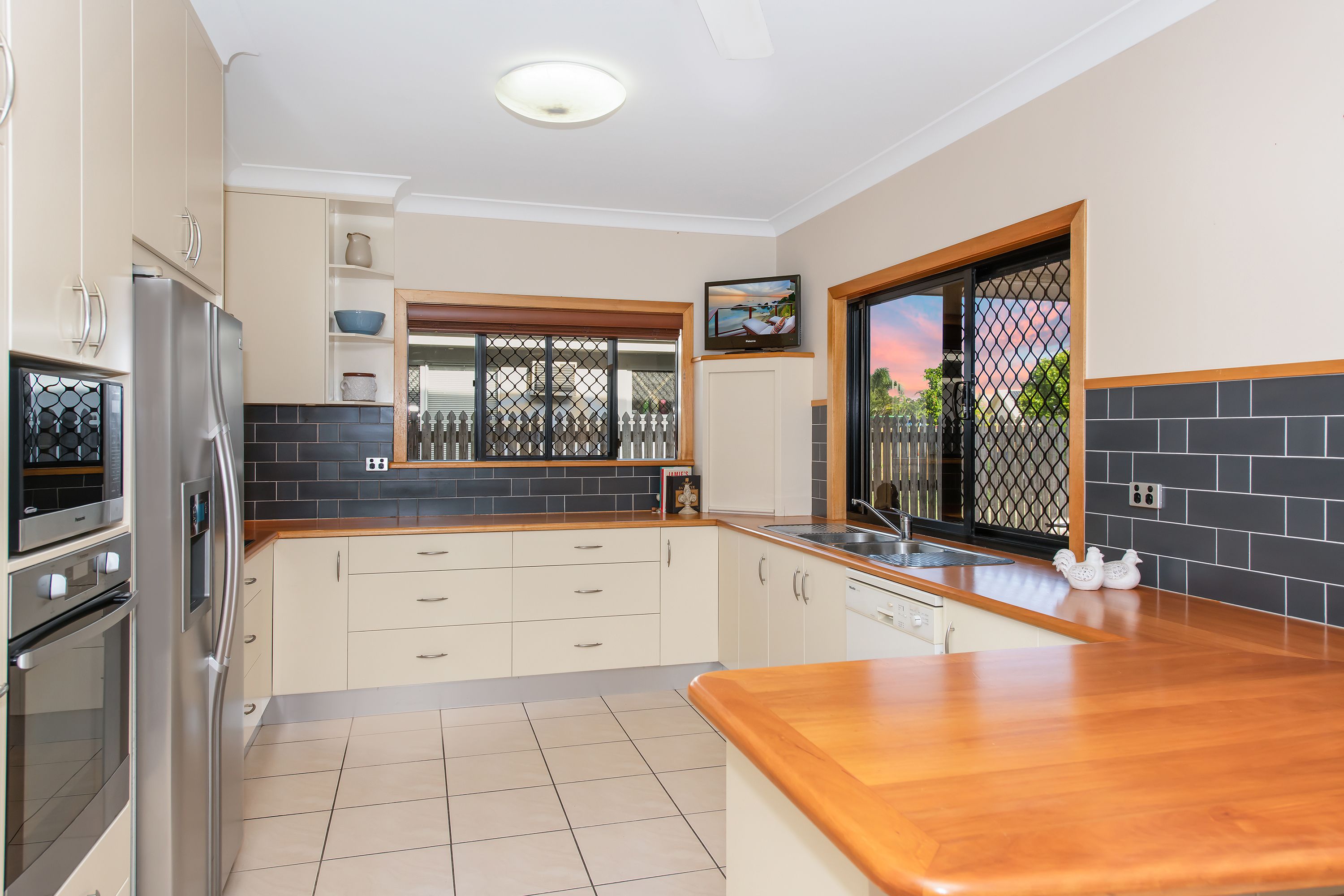 1 Biddulp Court, Kirwan, QLD 4817