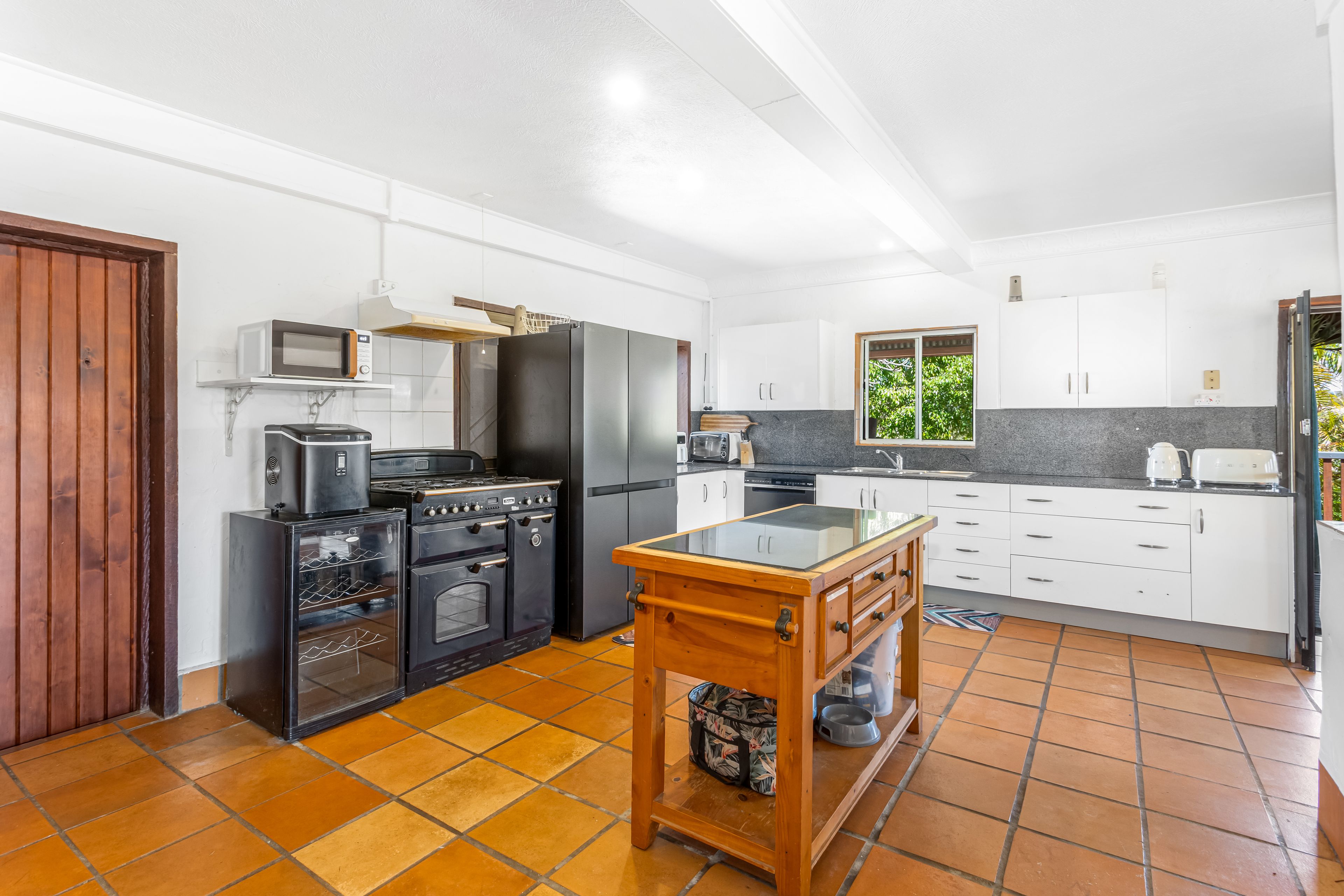 38 GUNDER Road — photo 3 of 14