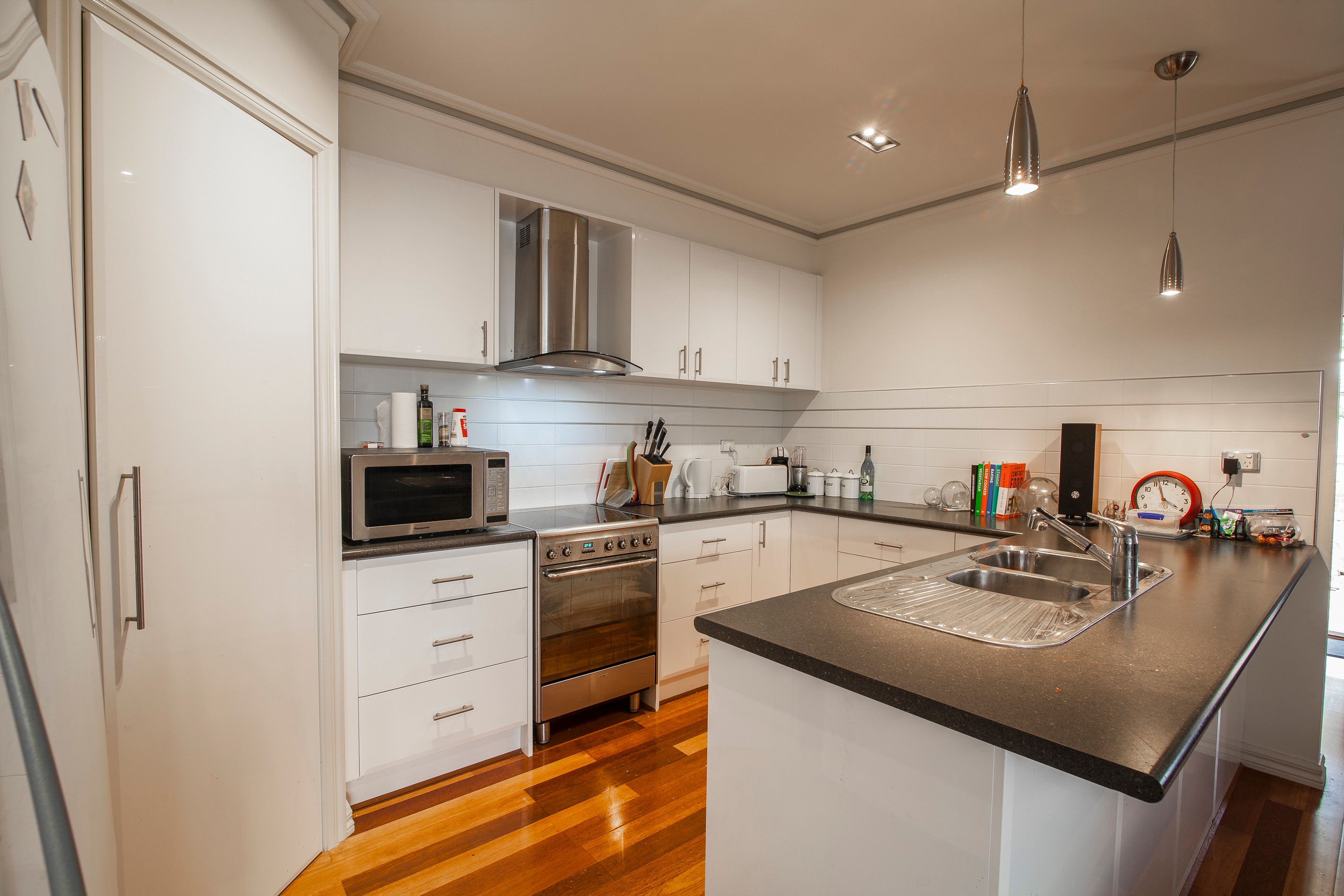 1/3 Laura Avenue, Belmont, VIC 3216