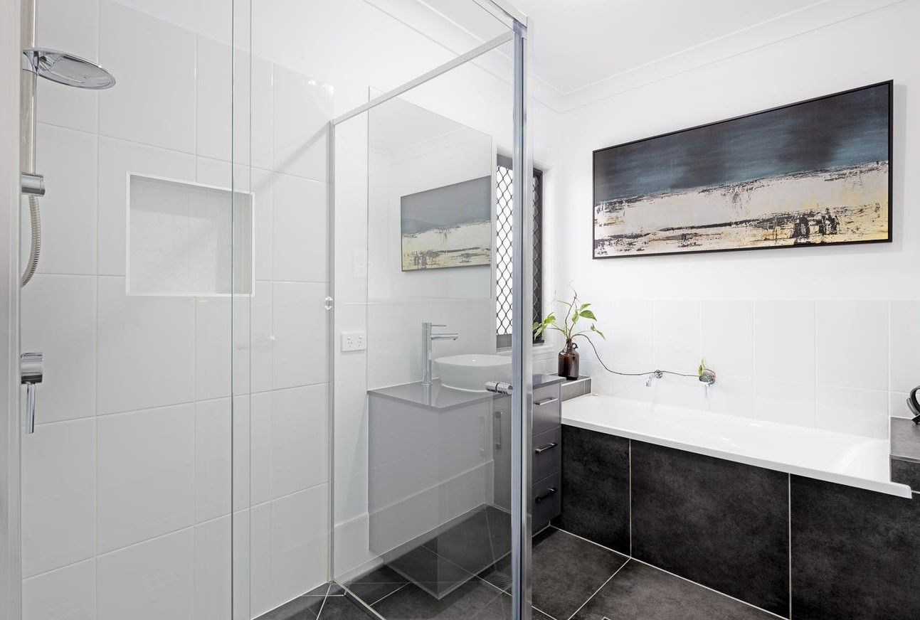 32 Apollo Street — photo 5 of 10