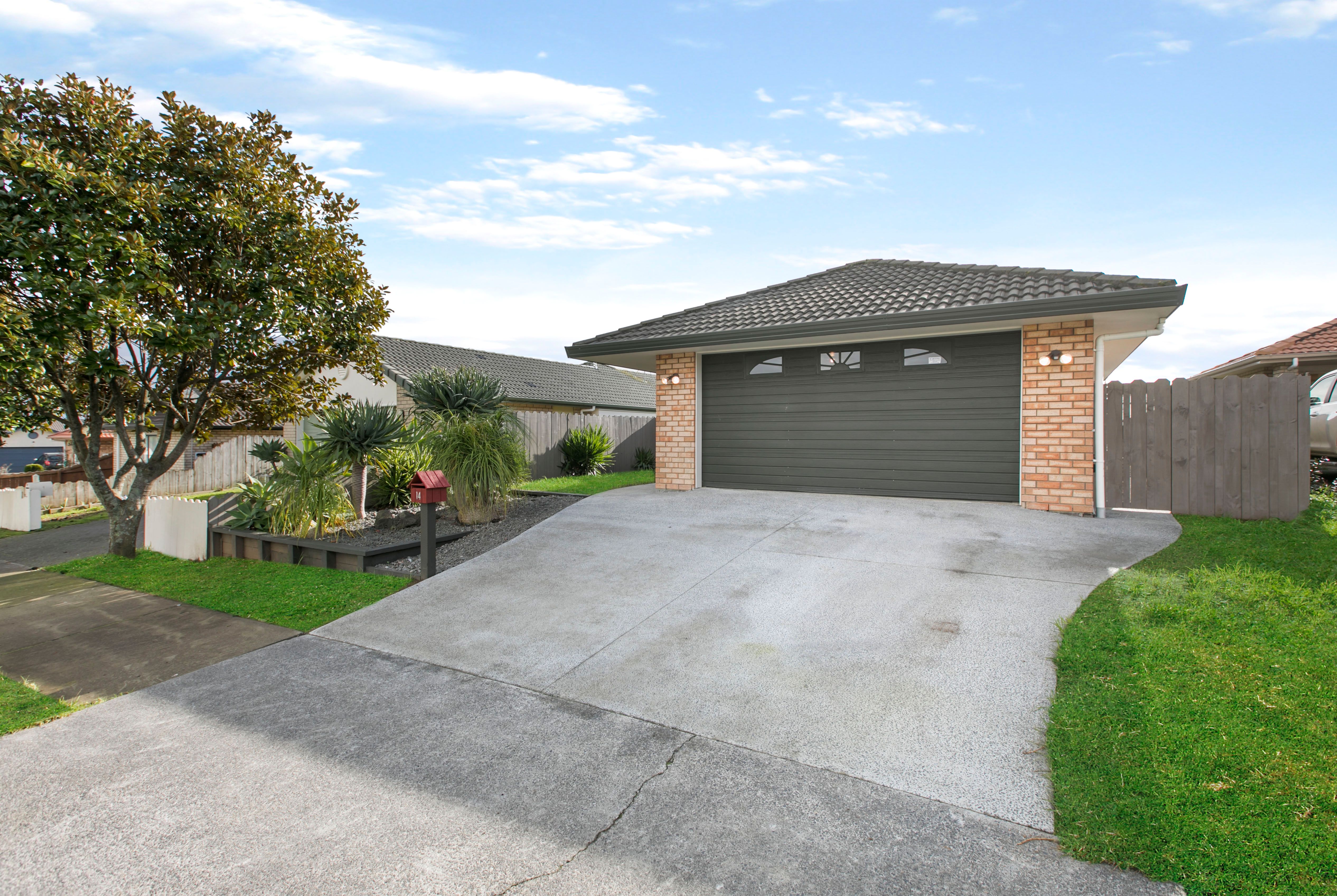14 Broadhurst Road, Flat Bush, Manukau City