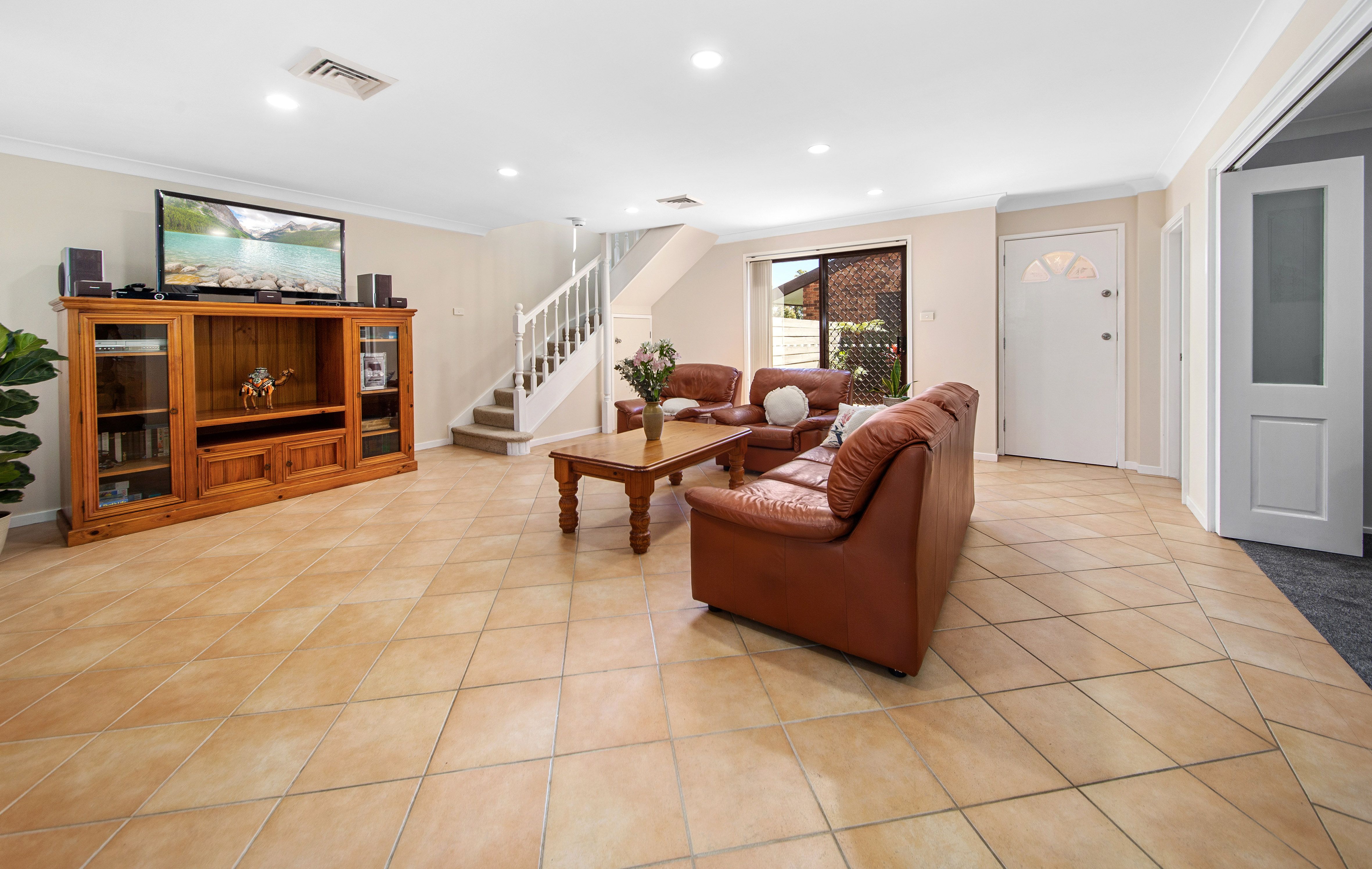 33 Barnes Crescent, Menai, NSW 2234