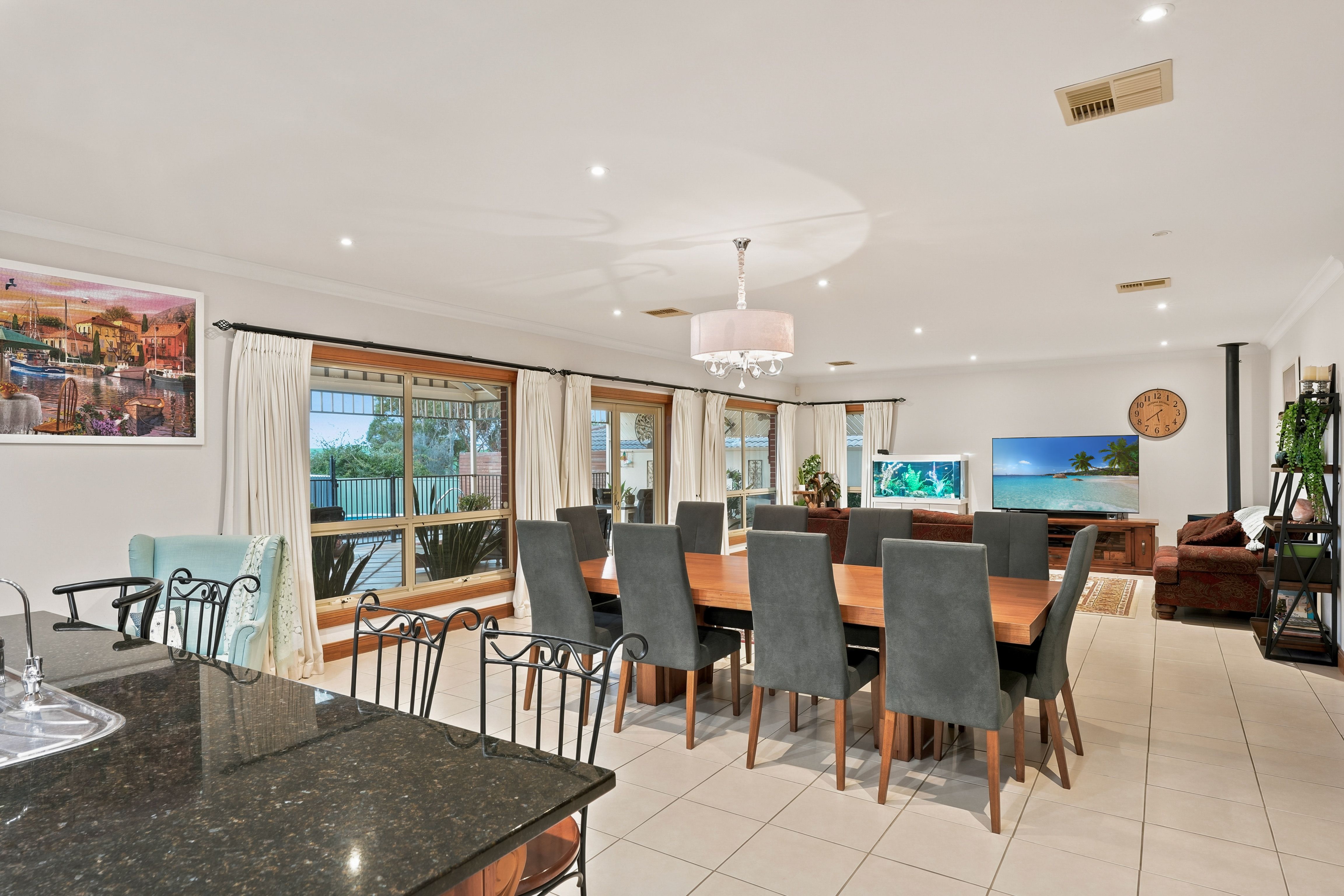 2 Carpentaria Way — photo 3 of 30