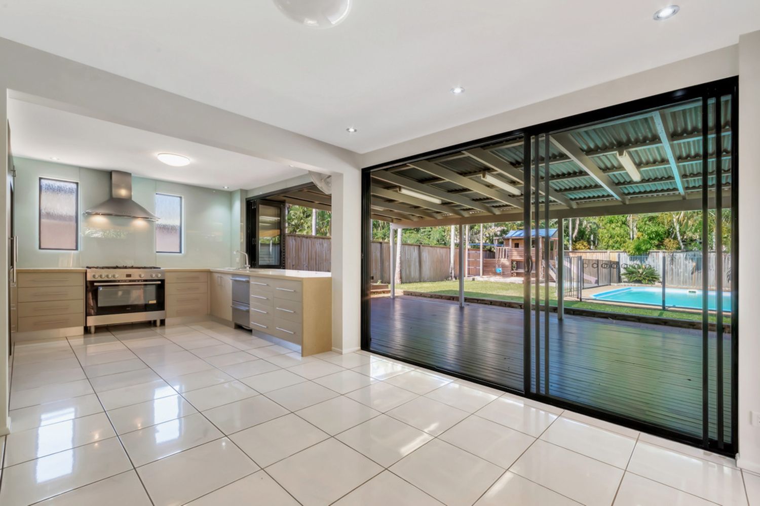 29 Morgan Street, Yorkeys Knob, QLD 4878