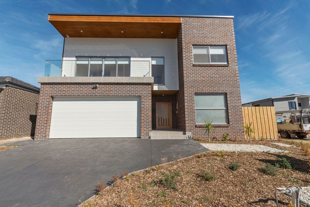 24 Clowes Street, Elderslie, NSW 2570
