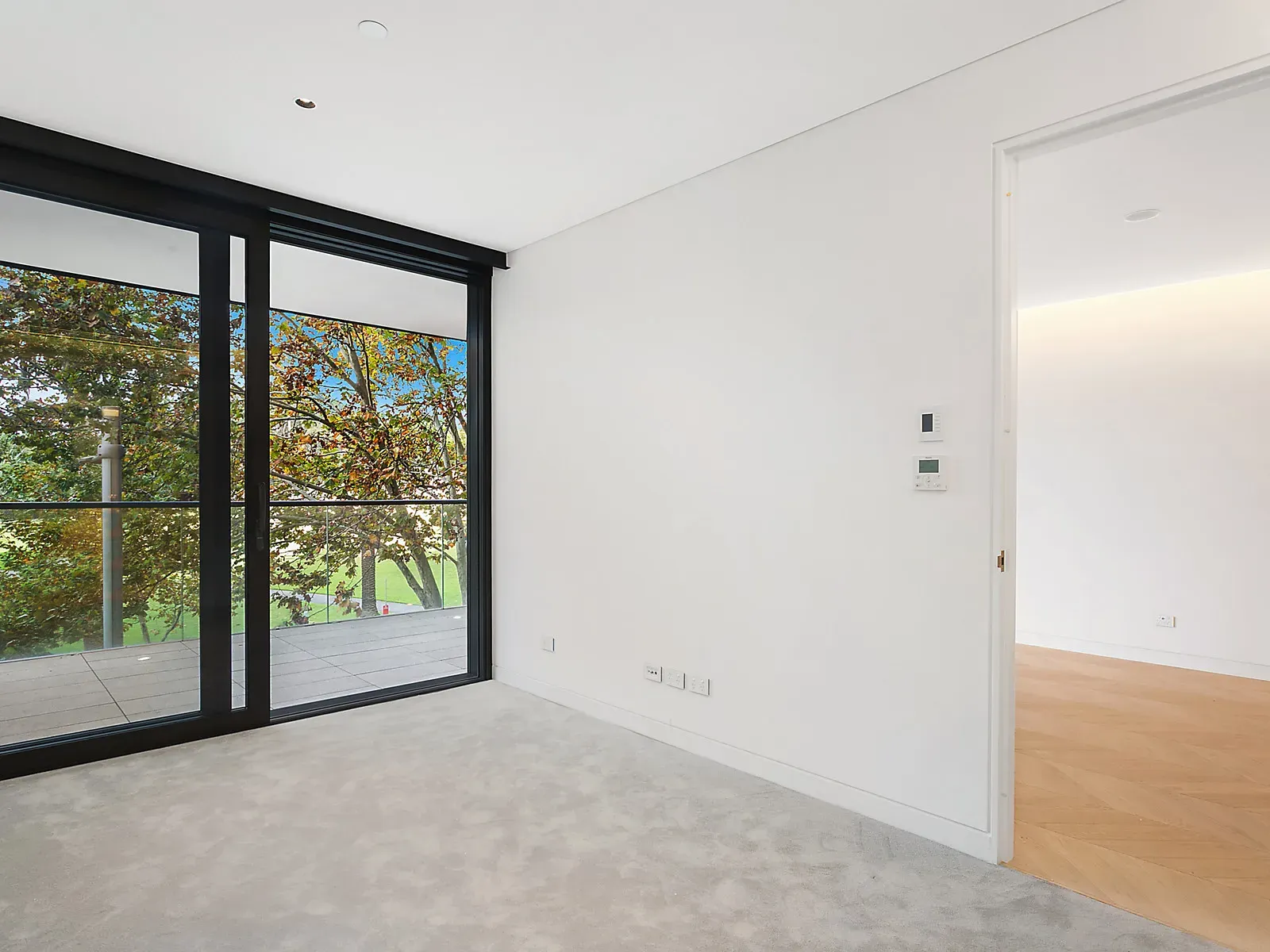 501/71 Macquaire Street — photo 3 of 17