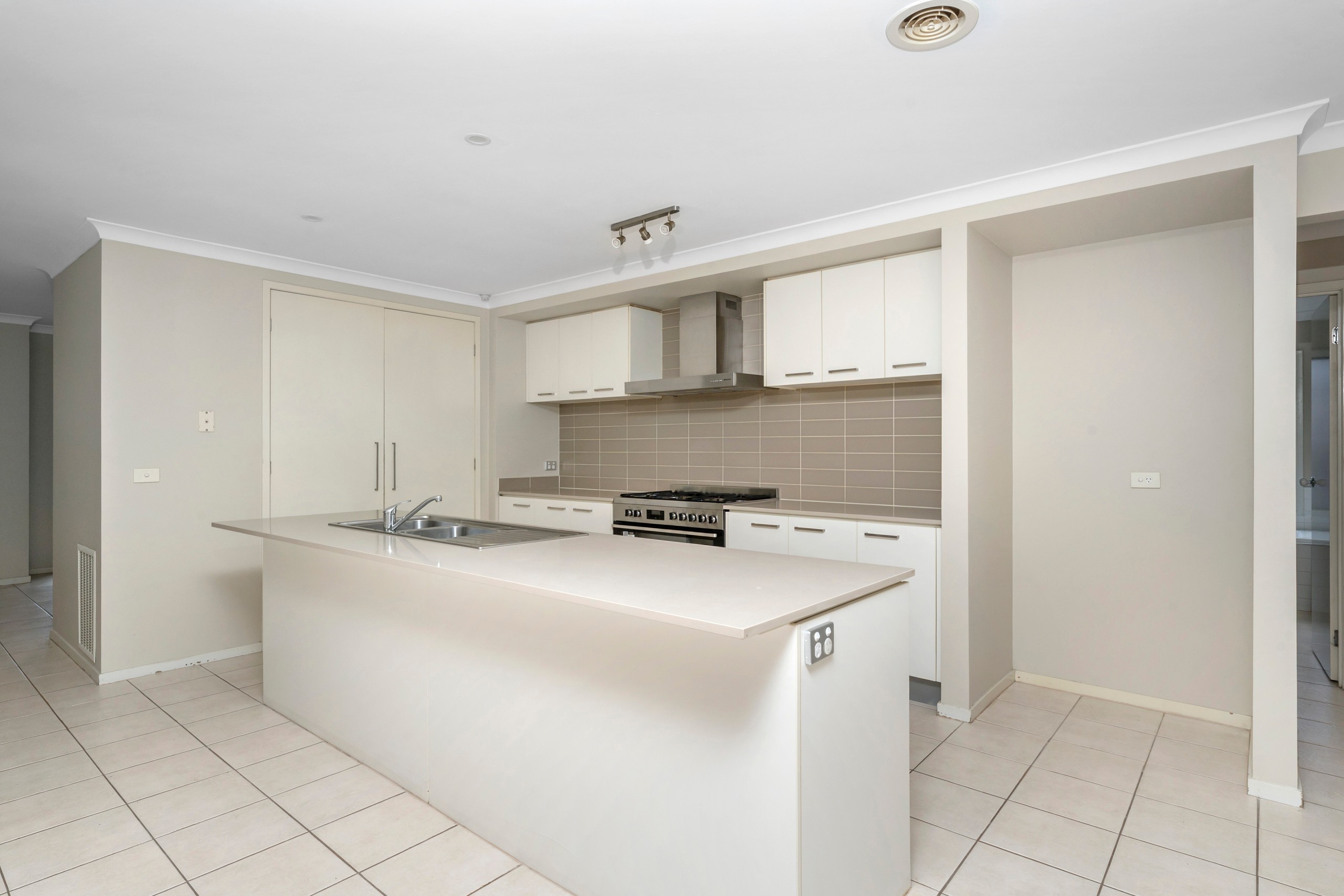 31 Glengala Road, Sunshine West, VIC 3020