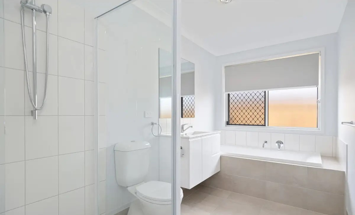 1B Giles Court, Gracemere, QLD 4702