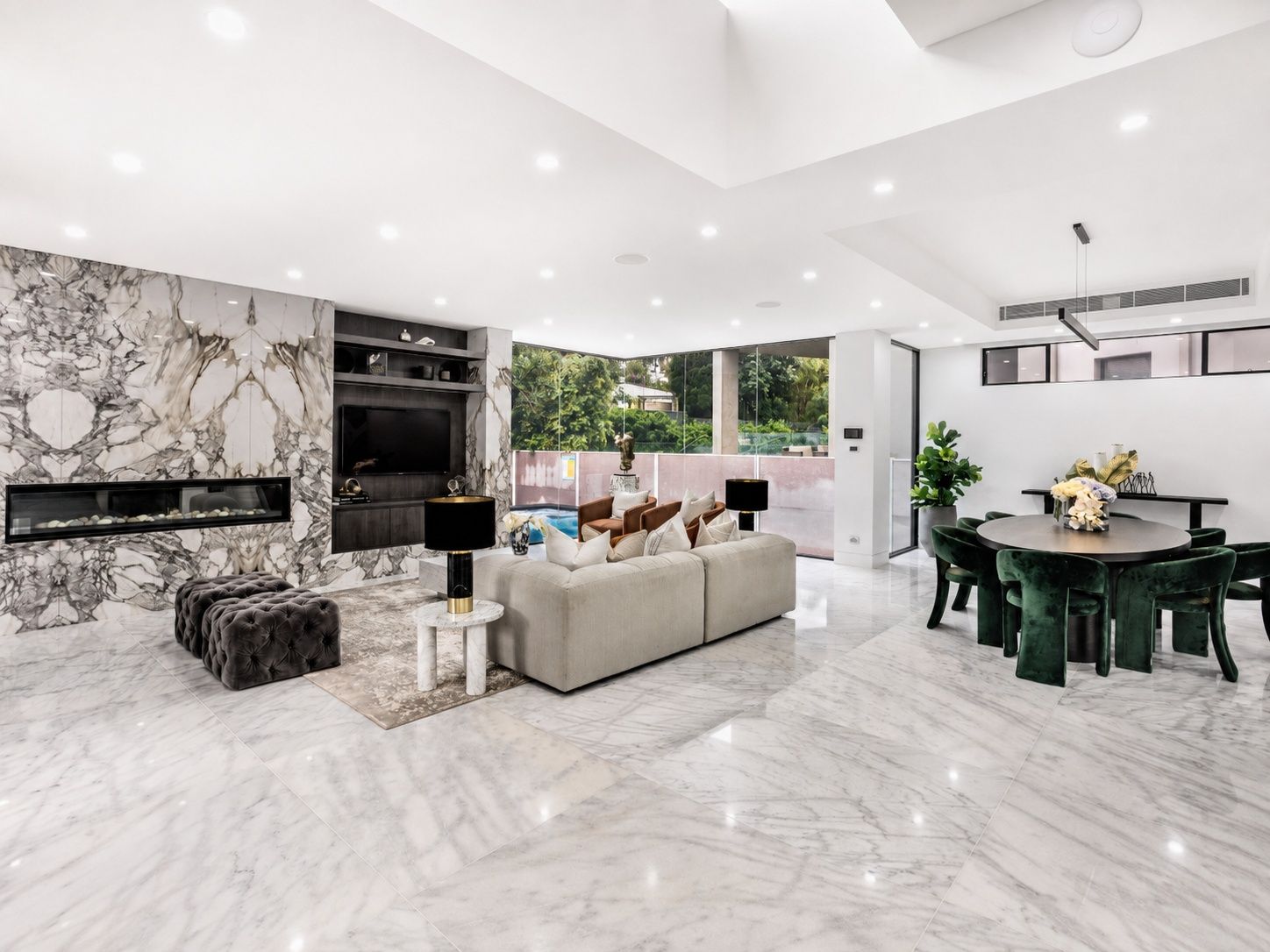 Architectural Luxury with Grand Proportions and Resort-Style Living — photo 6 of 16
