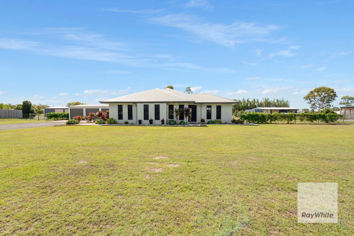 3 Palmerston Drive, Branyan, QLD 4670