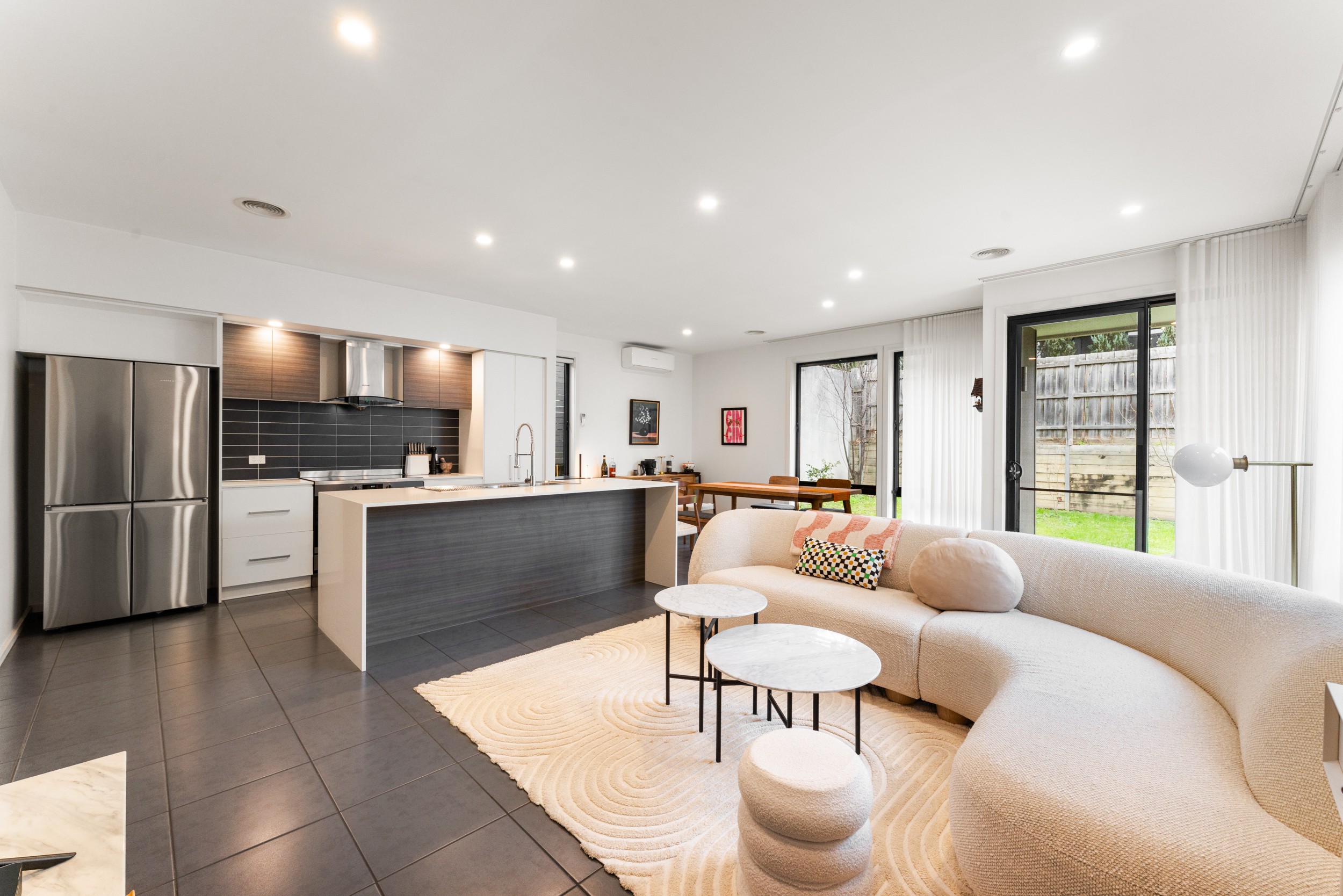 28 Burn Nar Look Drive, Burwood, VIC 3125