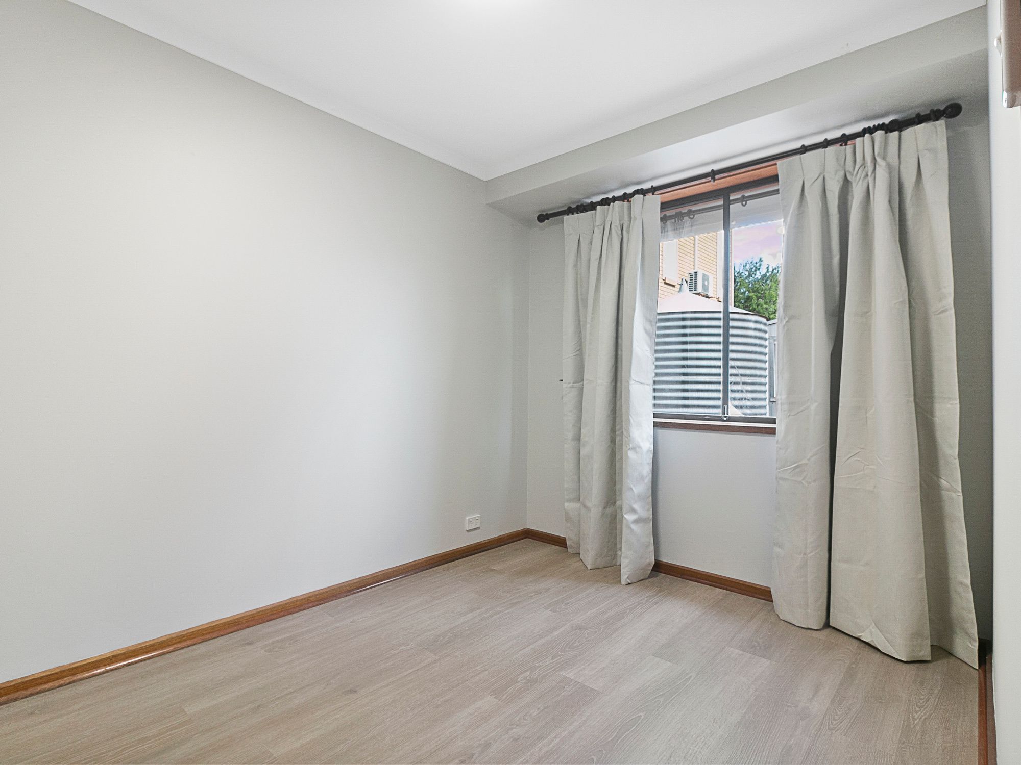 5 Perth Street — photo 6 of 12