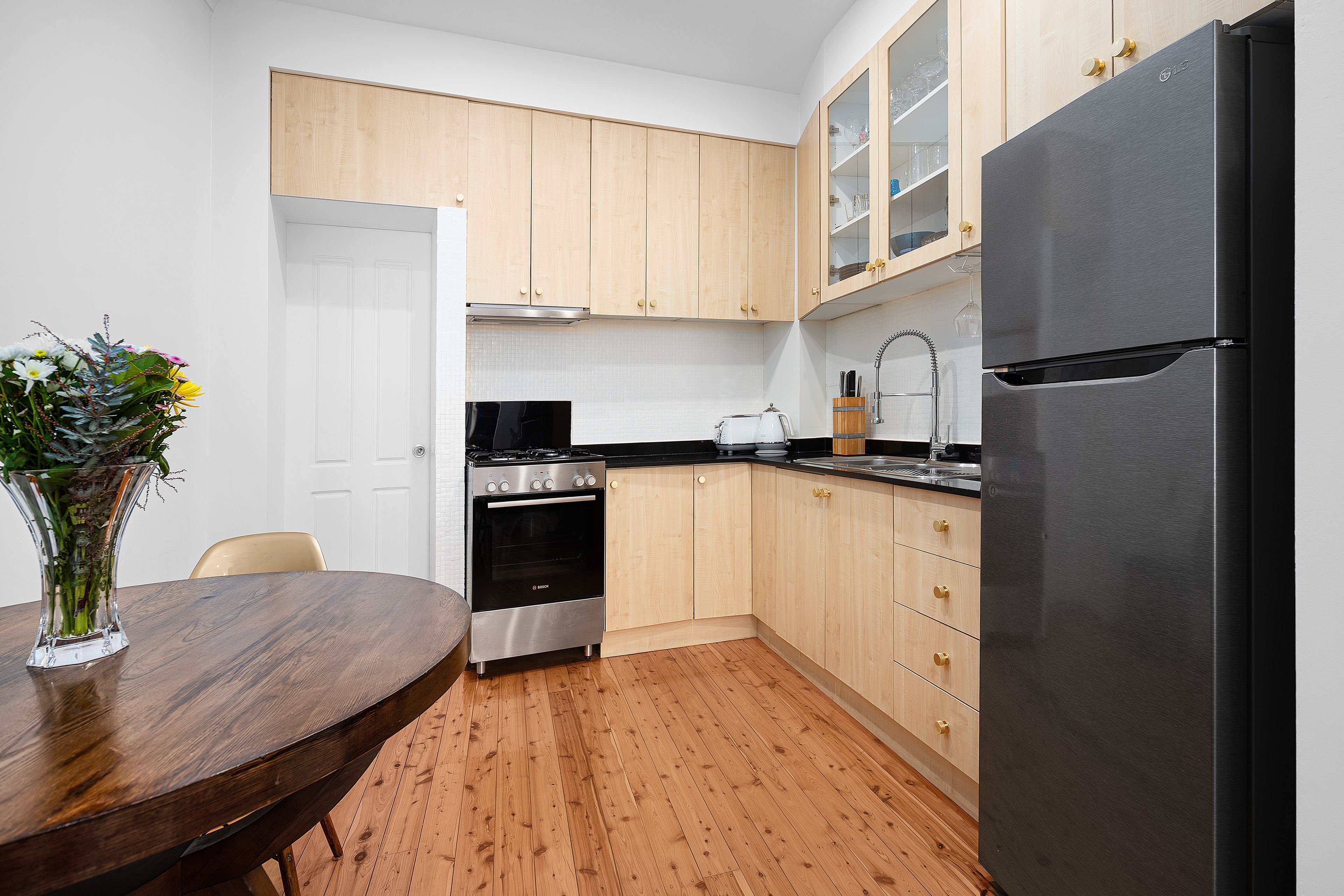 1/4 Underwood Street — photo 8 of 9