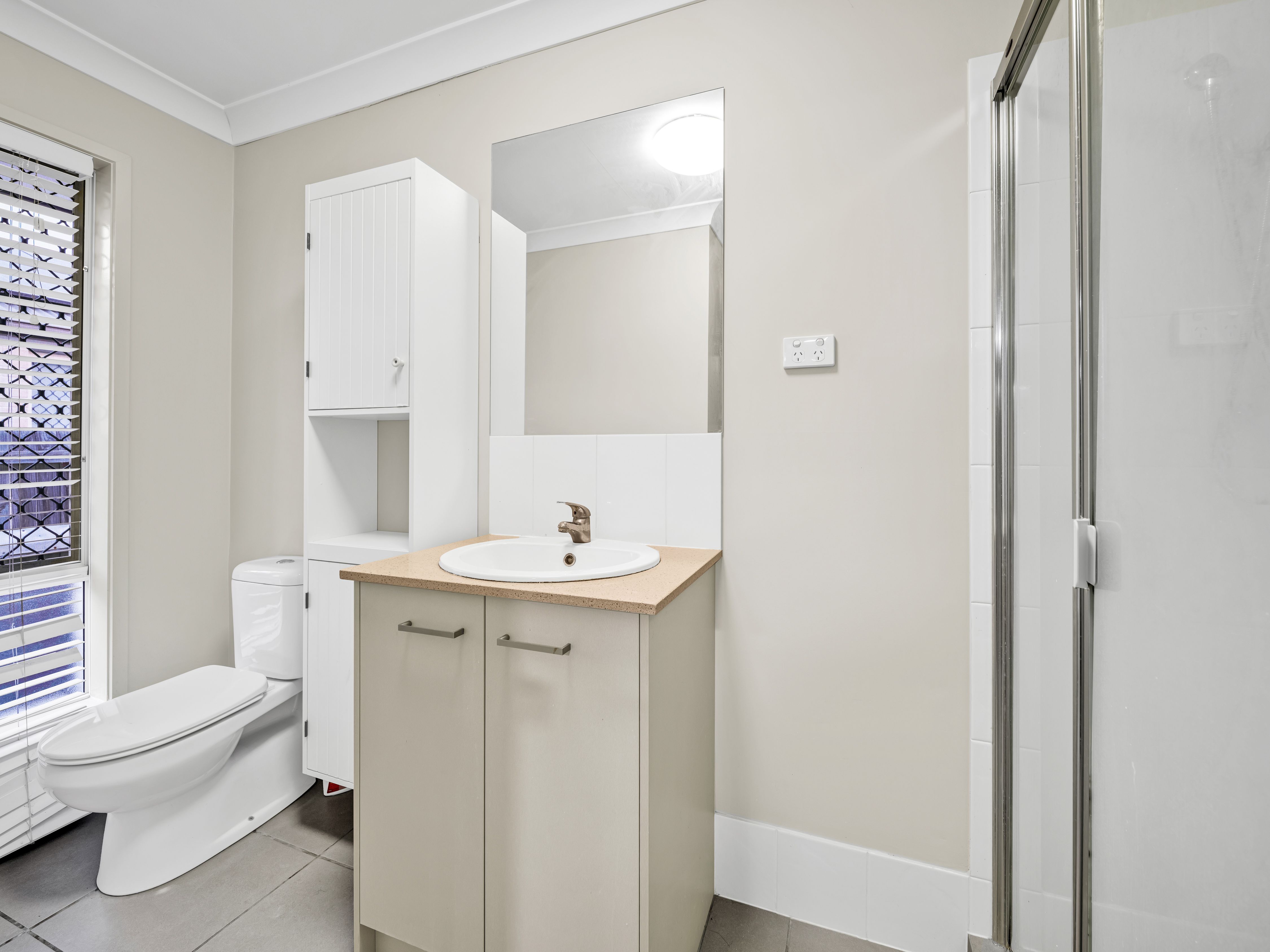 27 Woodgate Street — photo 12 of 18