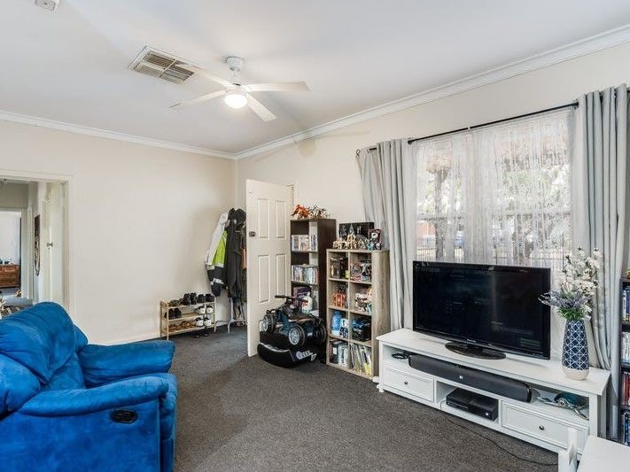 14 McKinlay Street, Elizabeth Downs, SA 5113