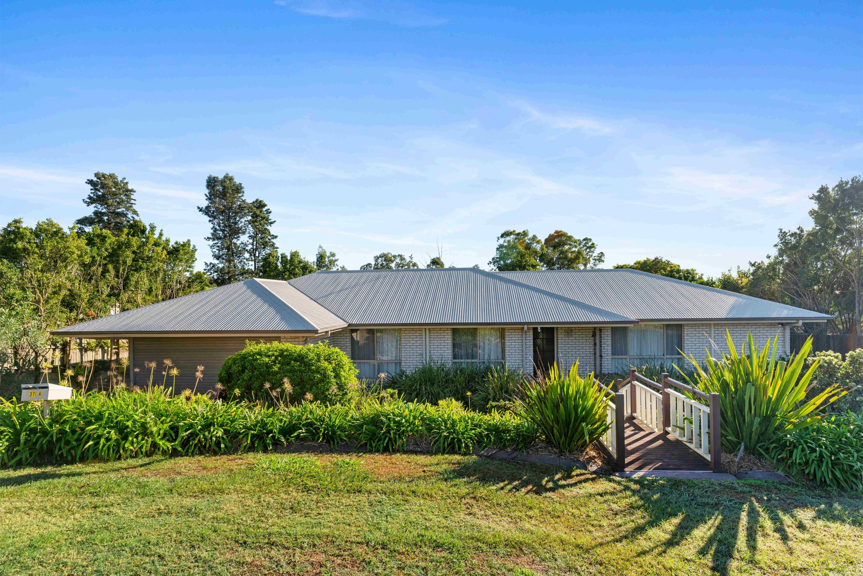 37 Watson Road, Southside, QLD 4570