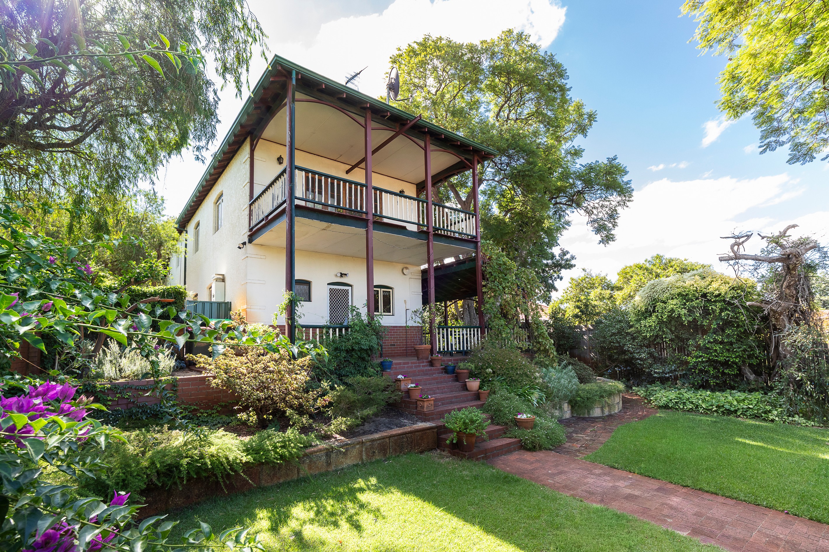 15 Robin Street, Menora, WA 6050