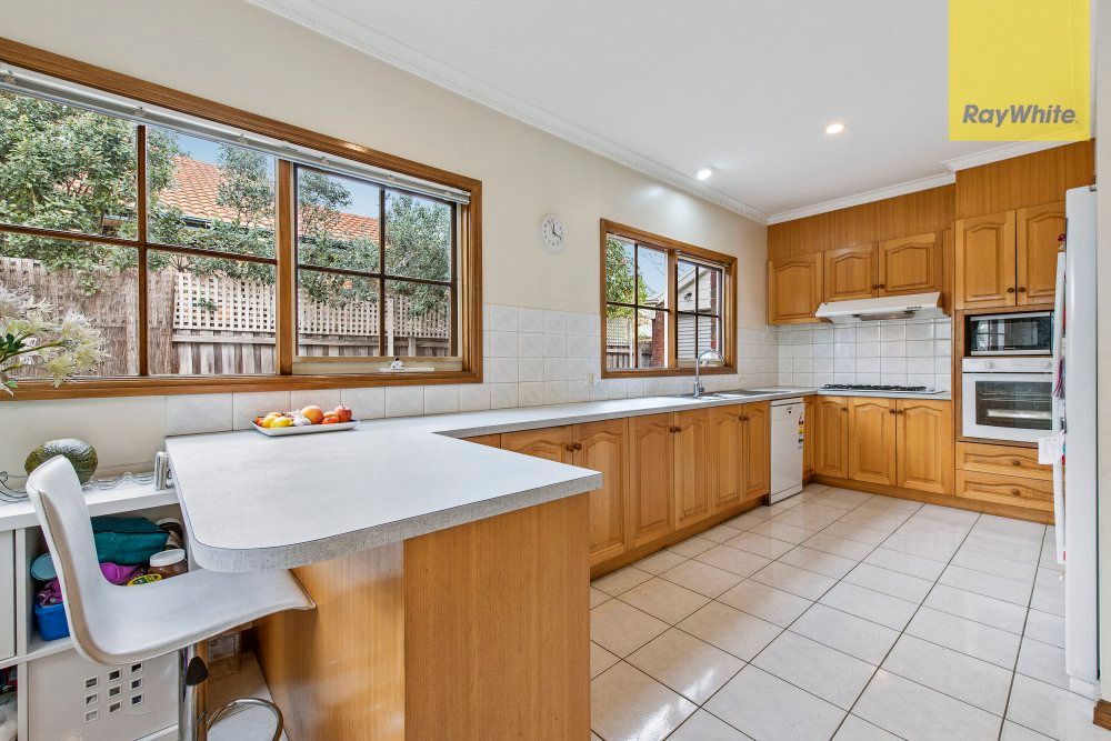 69 Lakewood Drive, Knoxfield, VIC 3180
