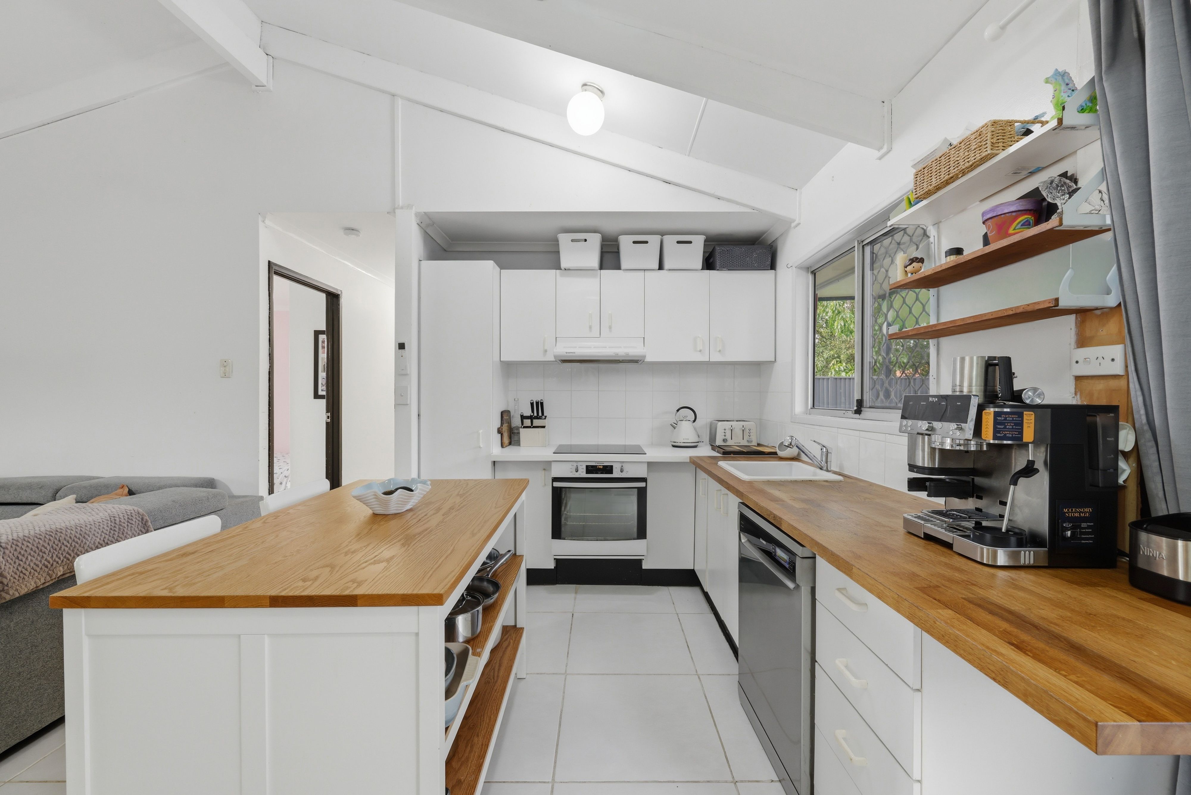 9 Parkland Court — photo 4 of 27