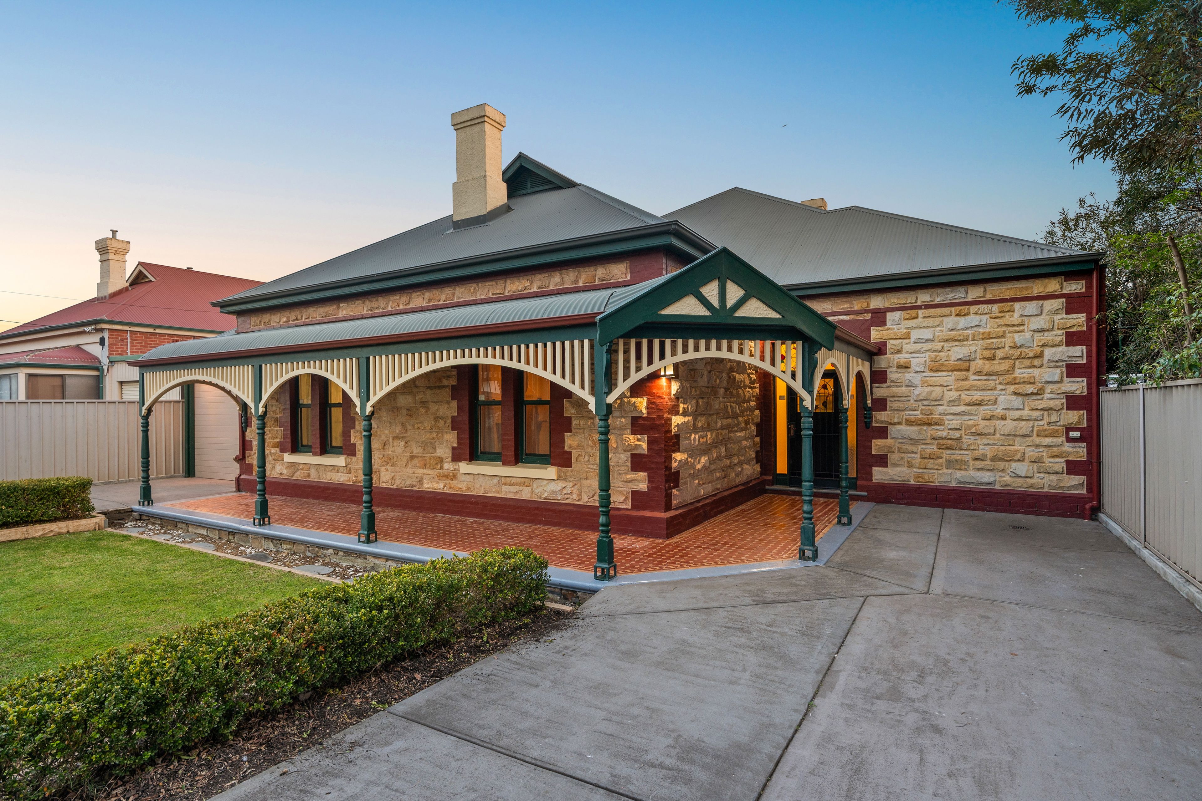 38 Kalgoorlie Road — photo 3 of 30