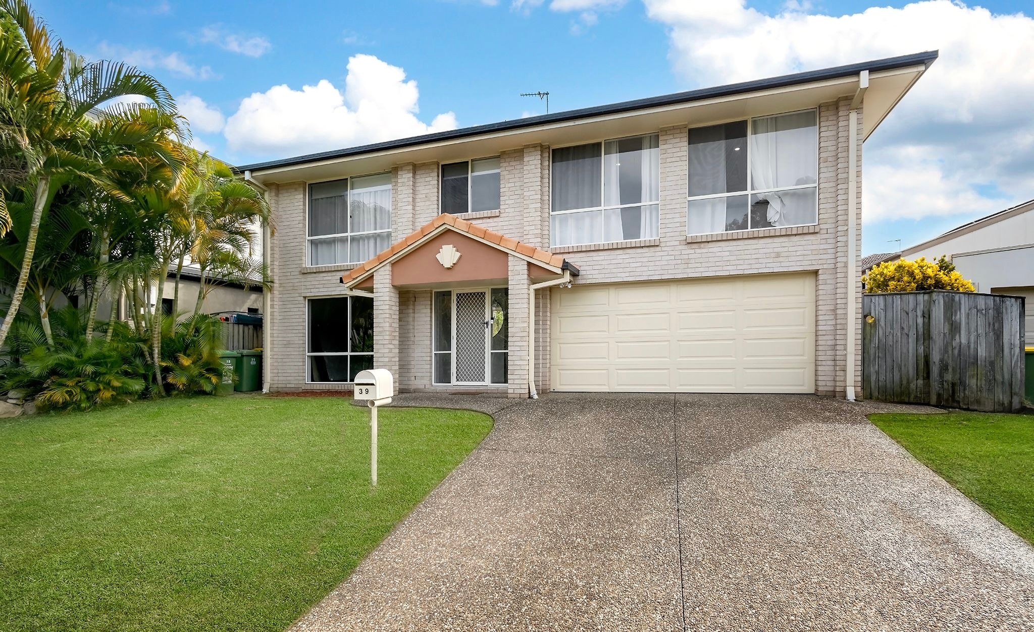 39 Sheffield Circuit, Pacific Pines, QLD 4211