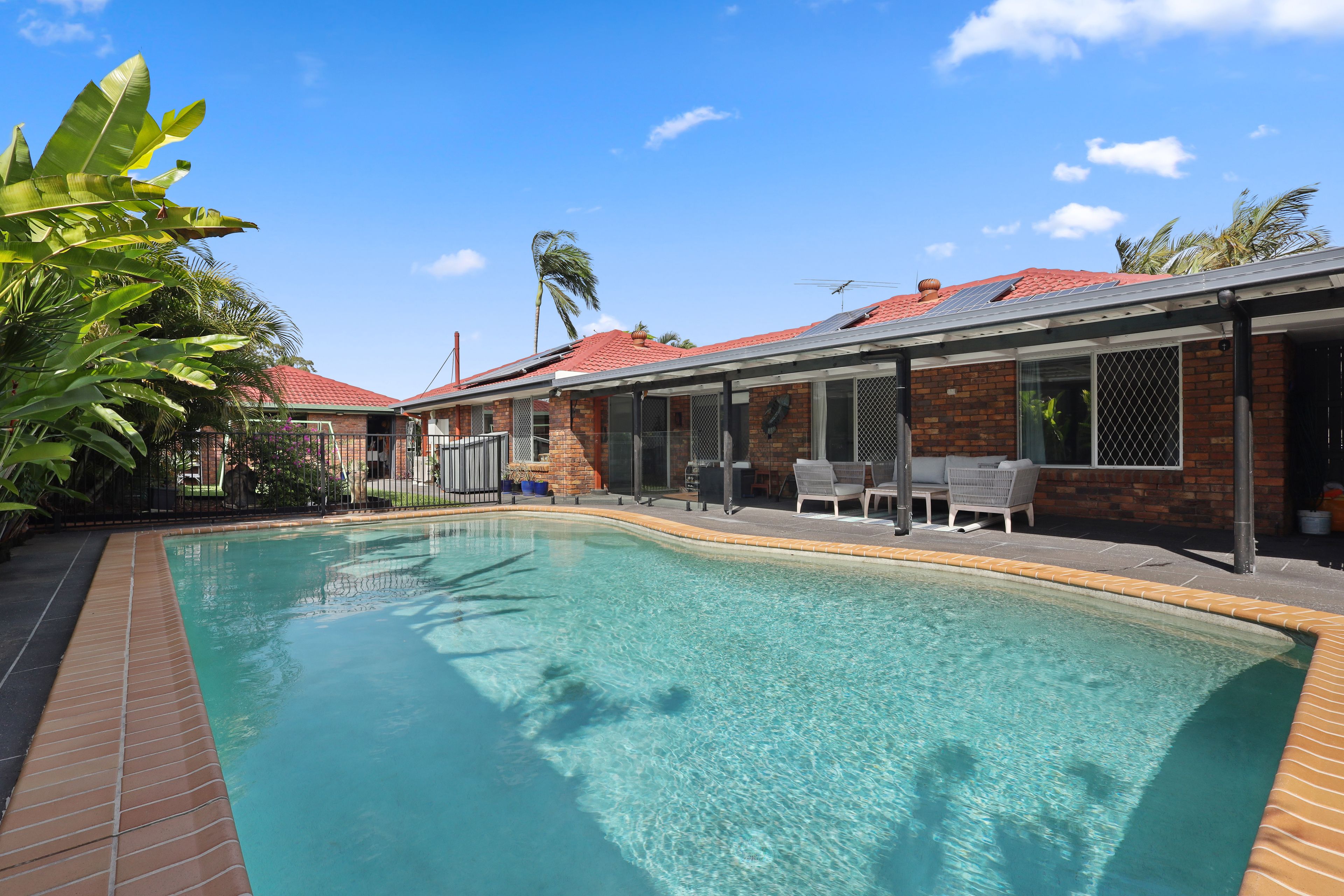 10 Crestlea Street, Bracken Ridge, QLD 4017