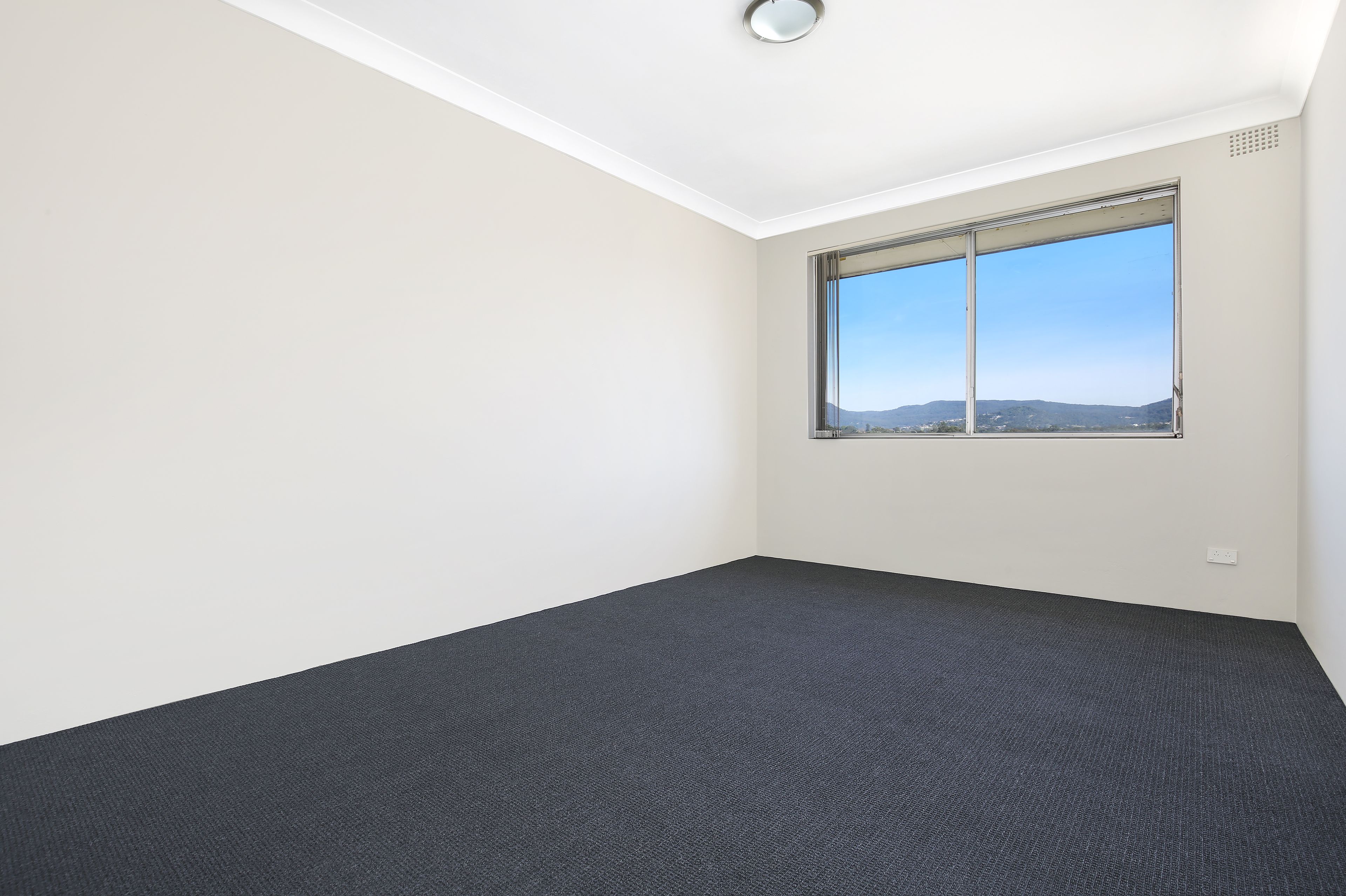 14/56 Keira Street — photo 3 of 6