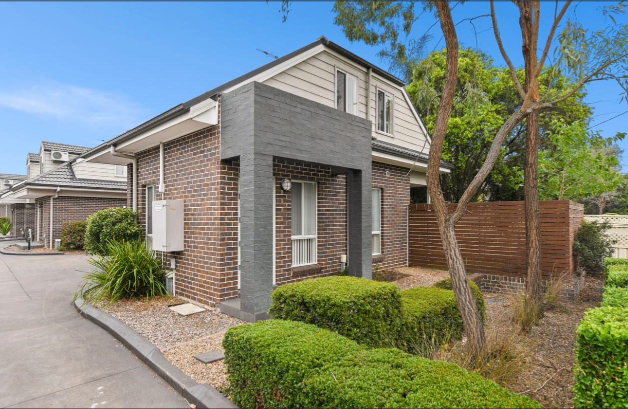 1/62 Brisbane Street — photo from Ray White United Group