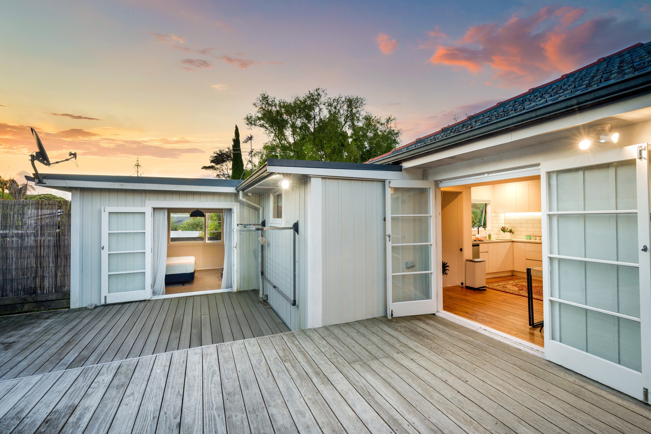 1/75 Atkinson Road, Titirangi, Waitakere City