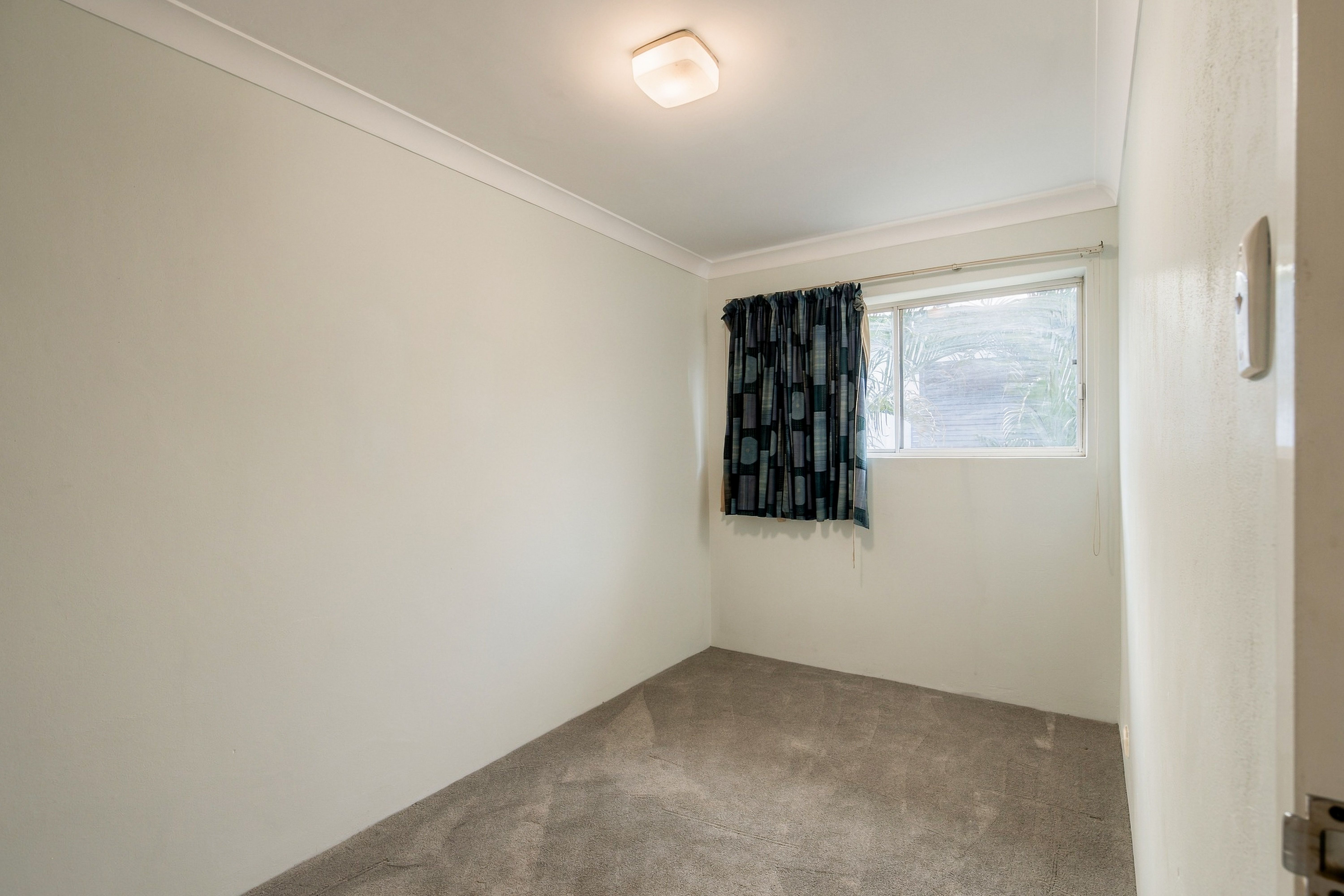 5/87 Hall Street — photo 9 of 10