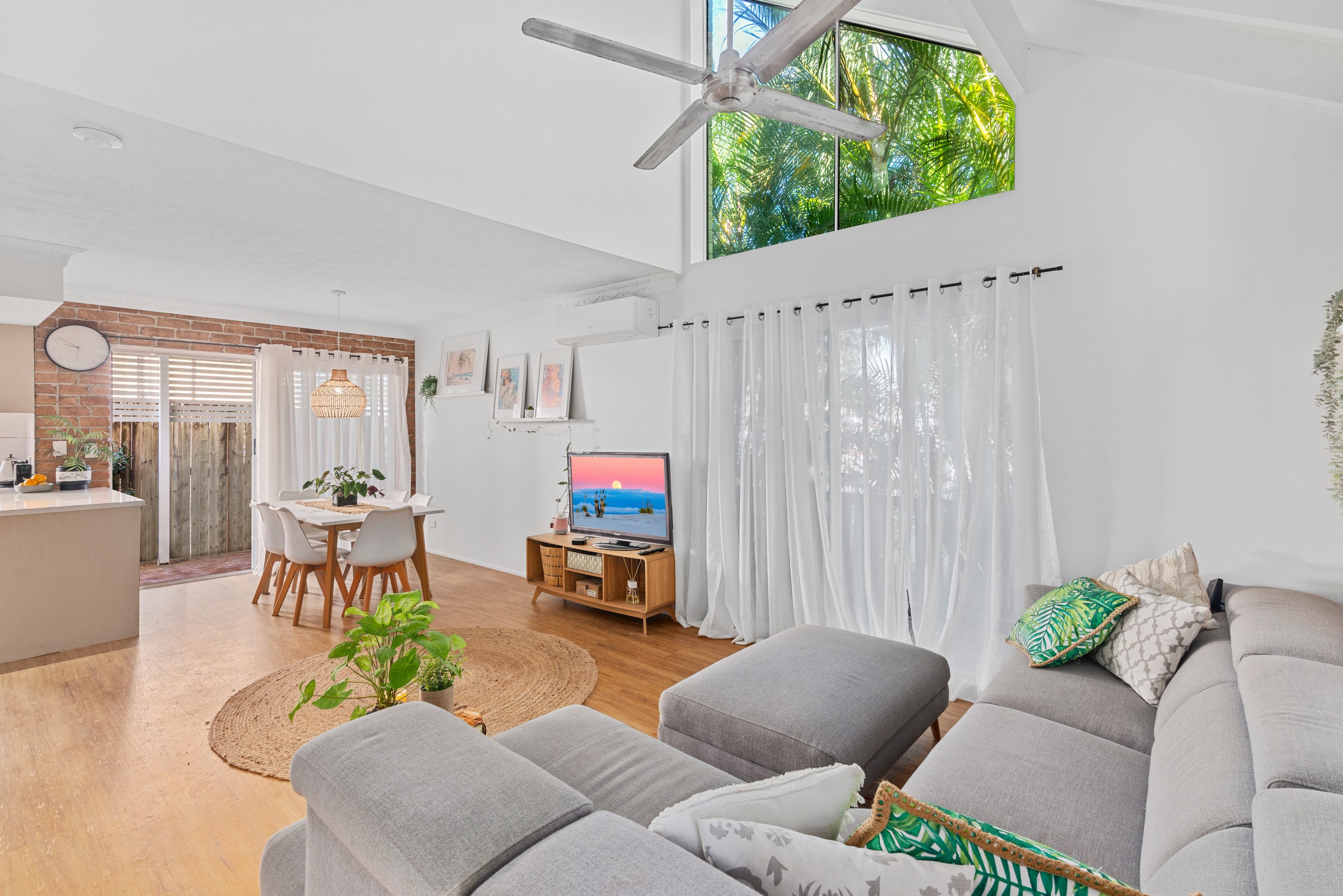 1/17 Molucca Avenue, Palm Beach, QLD 4221