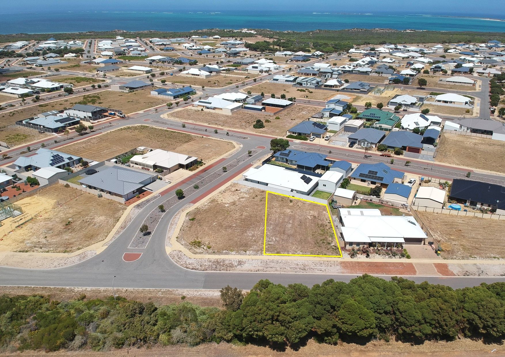 16 Crusoe Crescent, Jurien Bay WA 6516