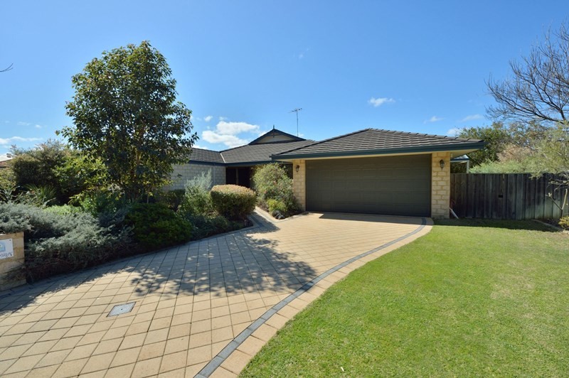 37 Suncrest Meander, Meadow Springs, WA 6210