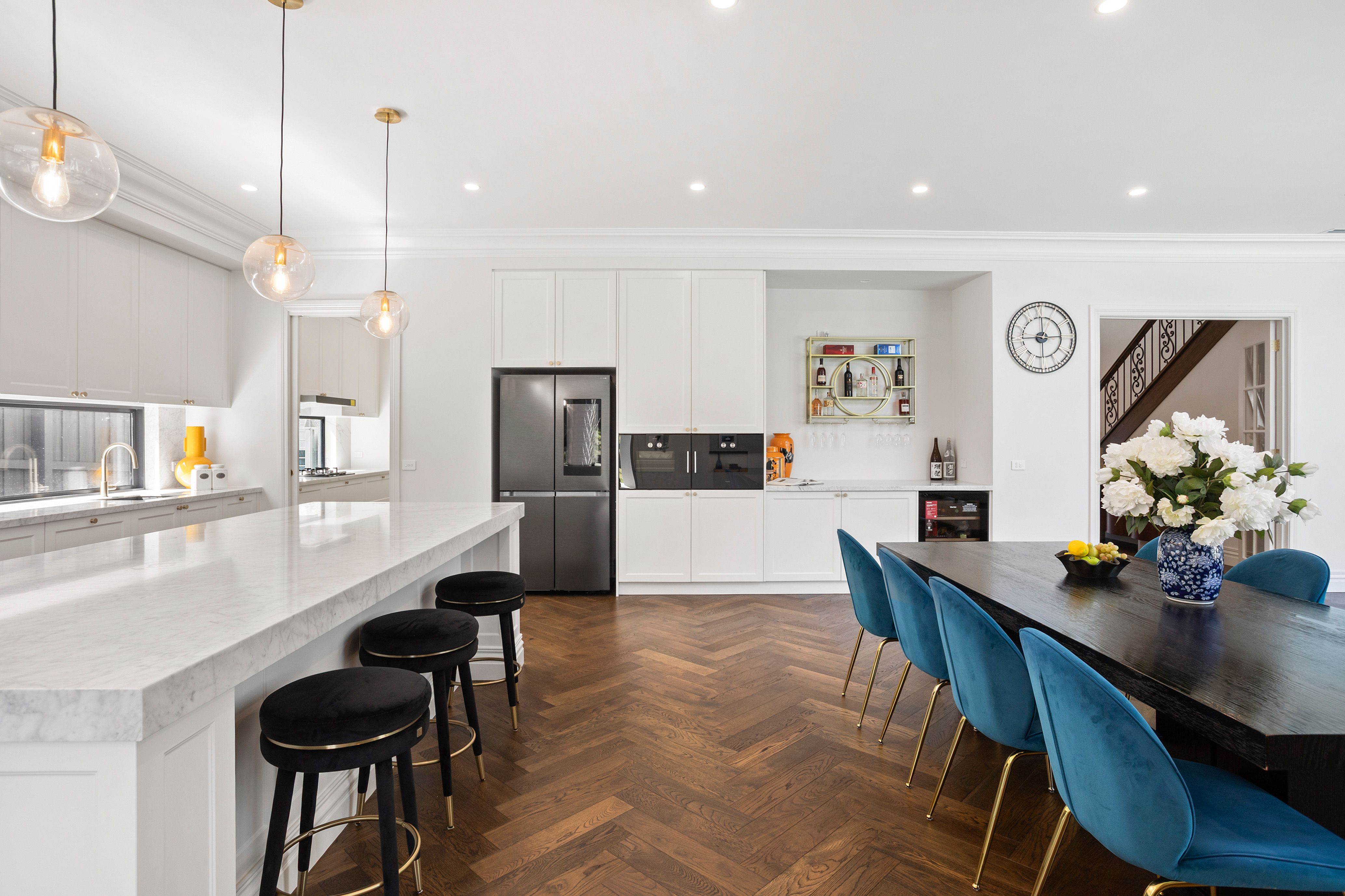 18 Relowe Crescent — photo 5 of 12