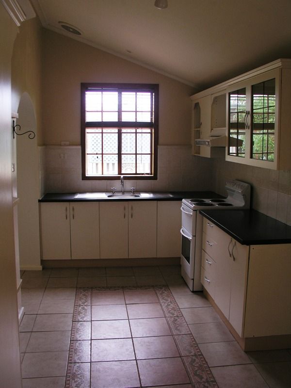 11 Thurlstone Street, Parkes, NSW 2870
