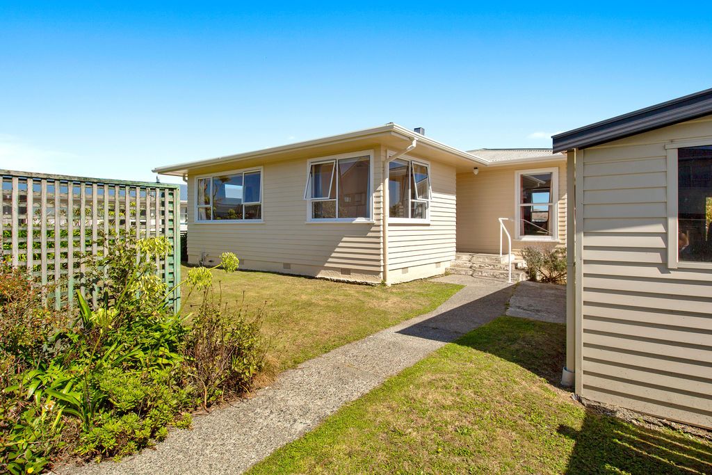 3 Carluke Street, Paparangi, Wellington City