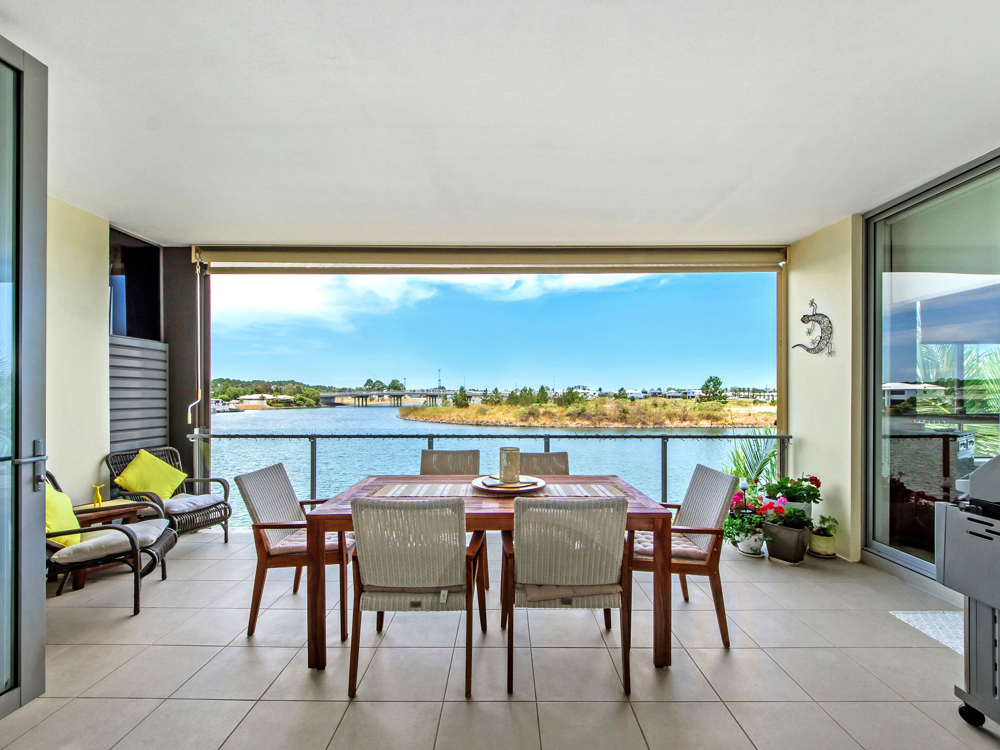 423/3 Pendraat Parade, Hope Island, QLD 4212
