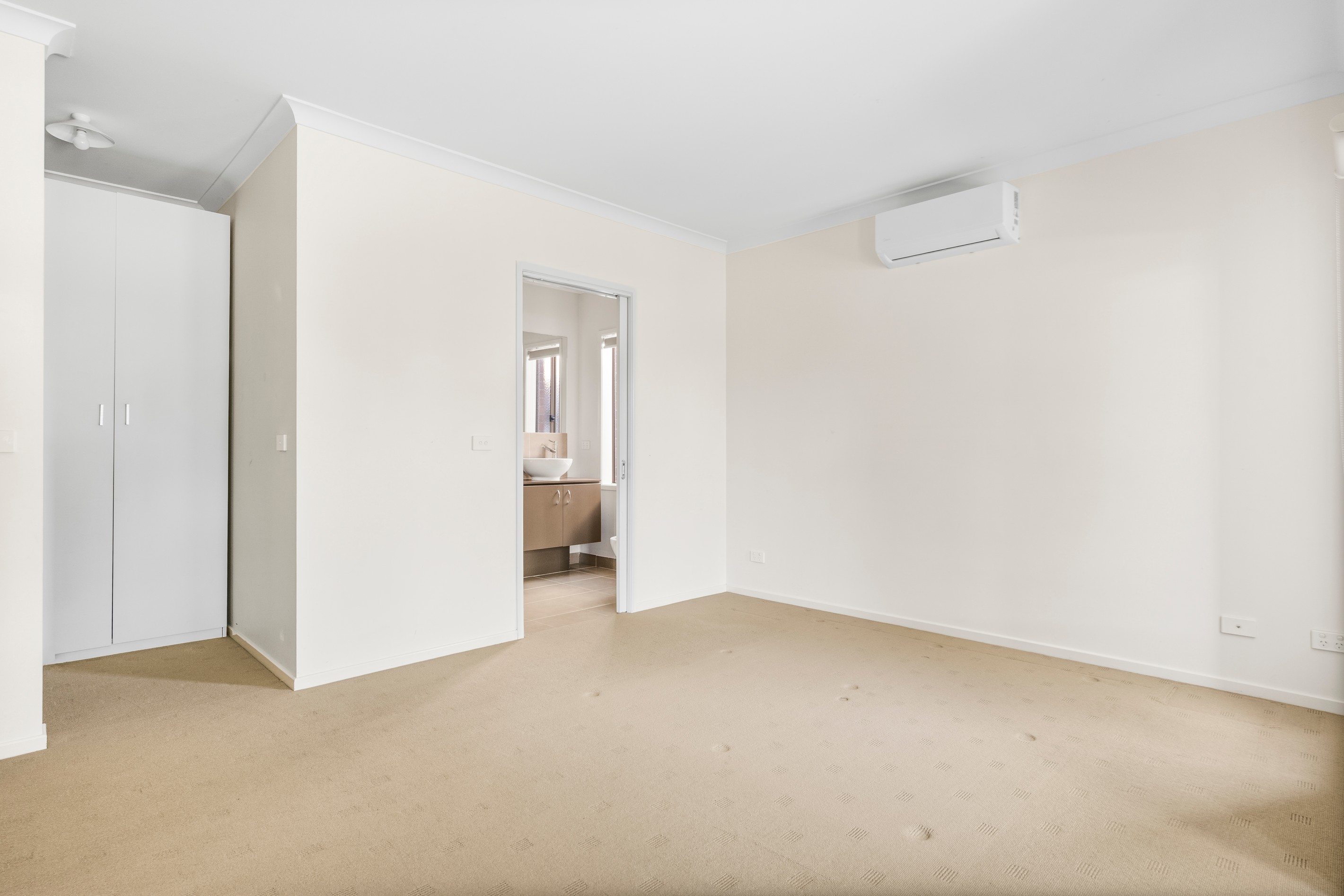 26 St Leonard Drive, South Morang, VIC 3752