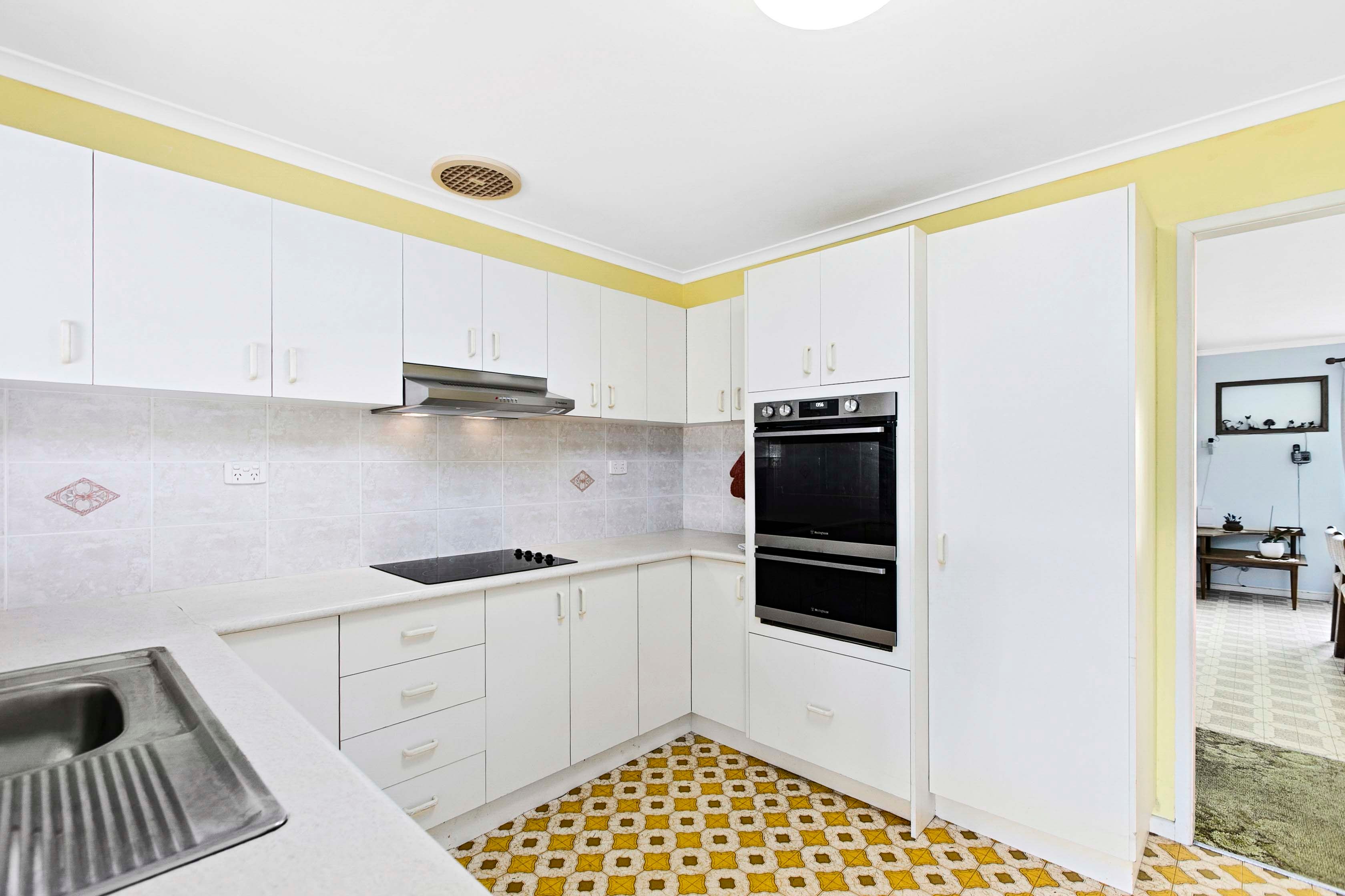 38 Cunningham Street — photo 10 of 24