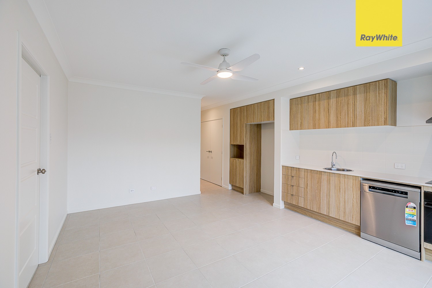 1/16 Elm Avenue, Woodridge, QLD 4114