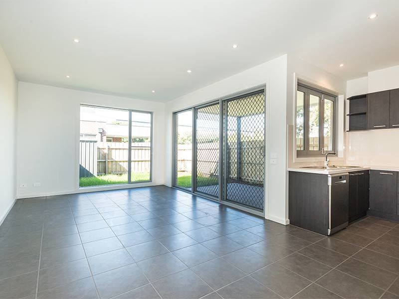 2/41 First Street, Clayton South, VIC 3169