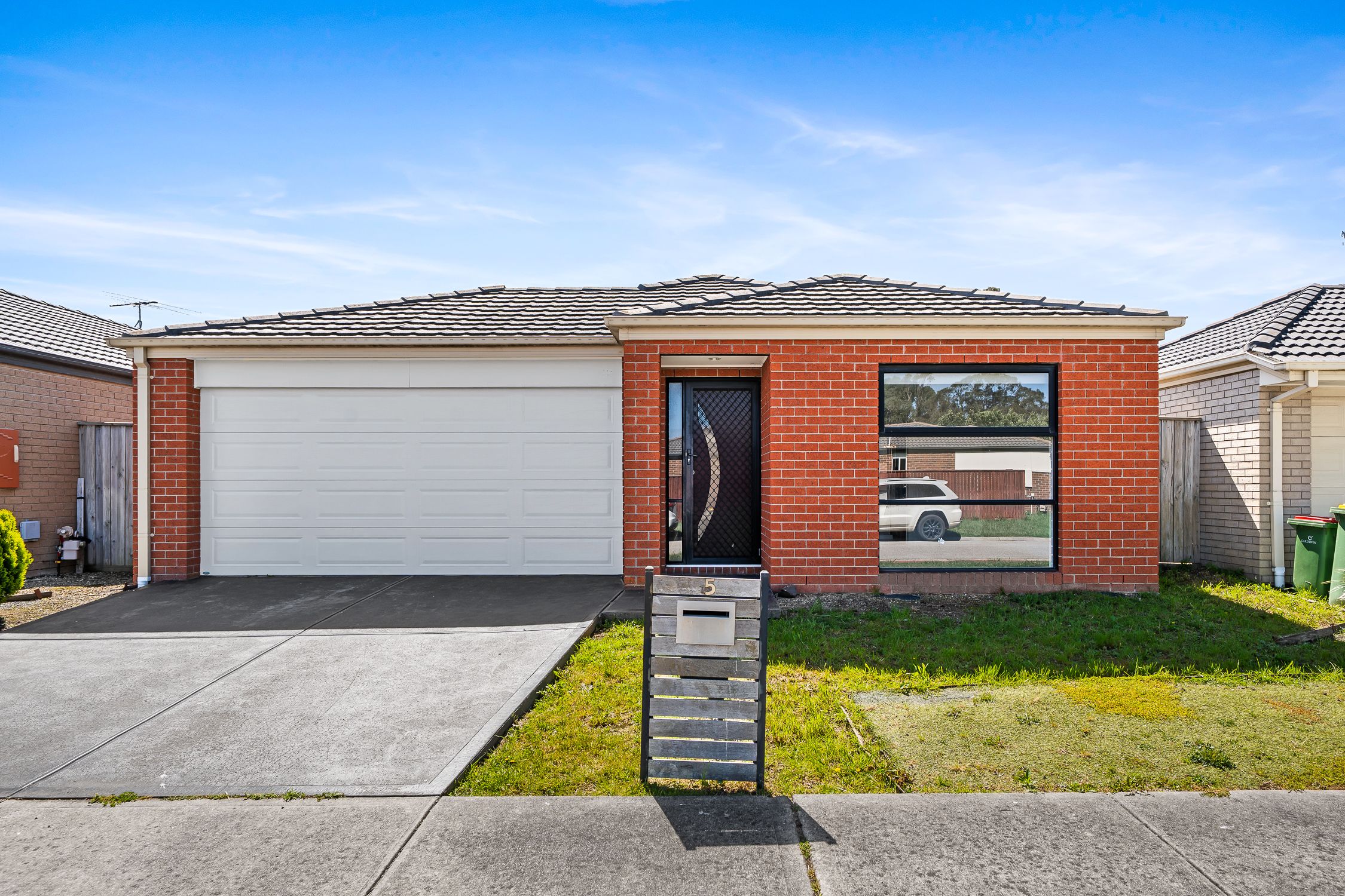5 Albany Crescent — photo from Ray White Pakenham