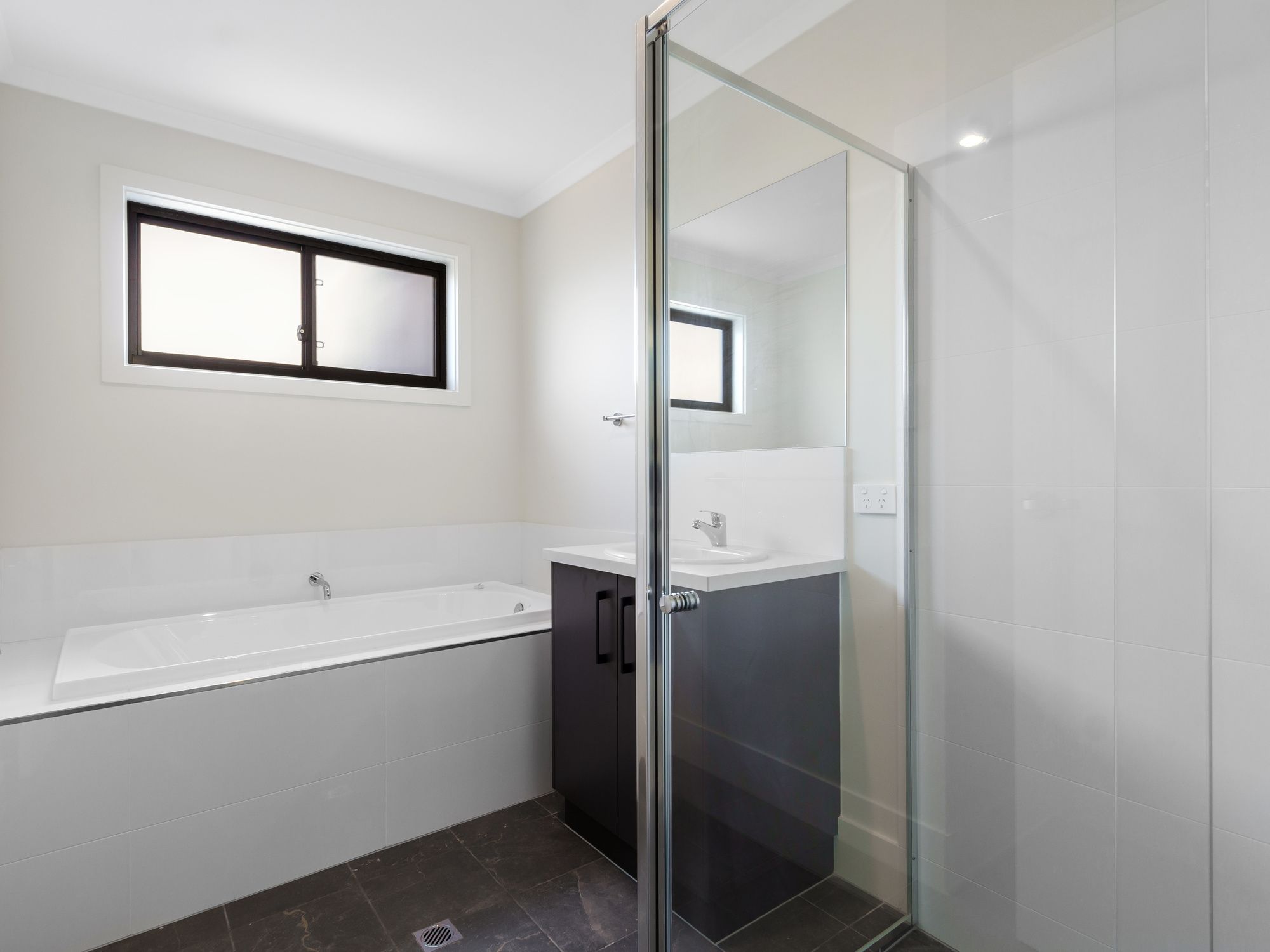 61 Edgecombe Road — photo 10 of 14